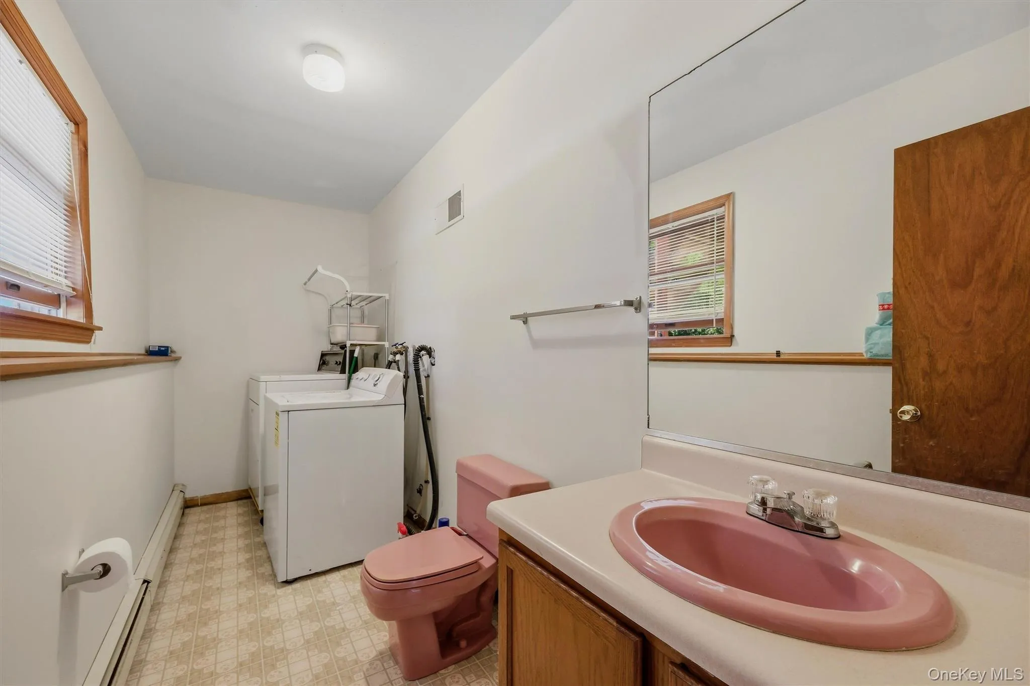 Lower level 1/2 bath and laundry Lower level 1/2 bath and laundry