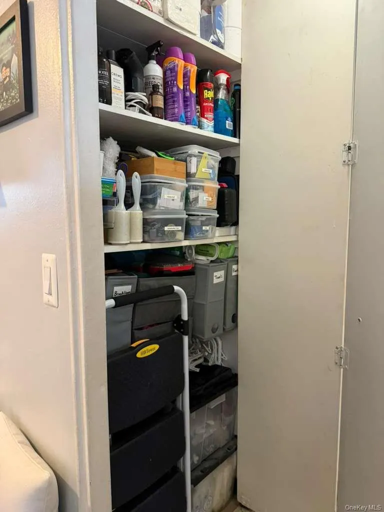 6125 98th Street, New York, NY, 1 Bedroom Bedrooms, 3 Rooms Rooms,1 BathroomBathrooms,Residential,For Rent,98th,0,1012843 6125 98th Street, New York, NY, 1 Bedroom Bedrooms, 3 Rooms Rooms,1 BathroomBathrooms,Residential,For Rent,98th,0,1012843