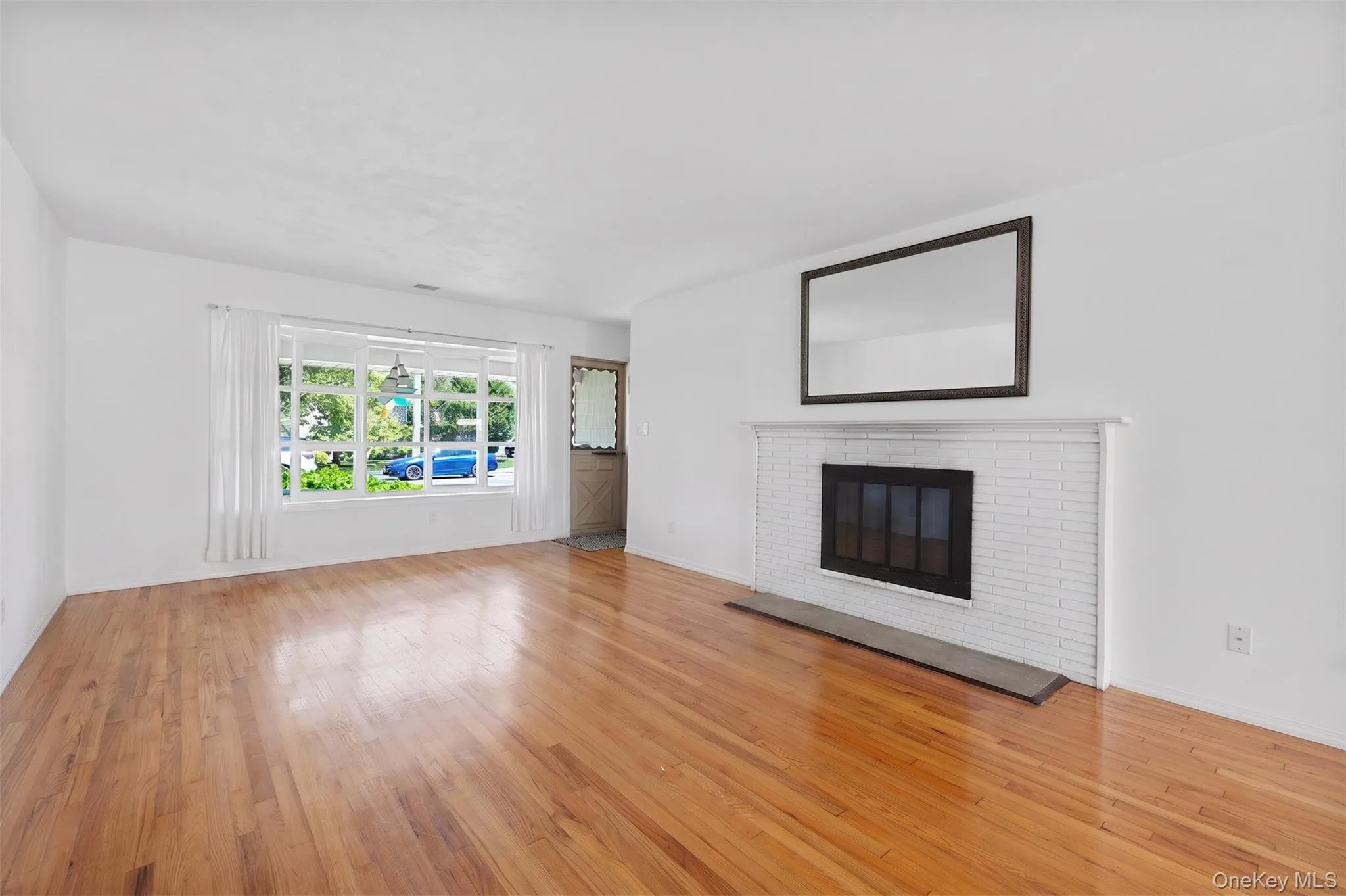34 Cape Road, Babylon, NY, 3 Bedrooms Bedrooms, 9 Rooms Rooms,2 BathroomsBathrooms,Residential,For Rent,Cape,0,KEY1012844 34 Cape Road, Babylon, NY, 3 Bedrooms Bedrooms, 9 Rooms Rooms,2 BathroomsBathrooms,Residential,For Rent,Cape,0,KEY1012844