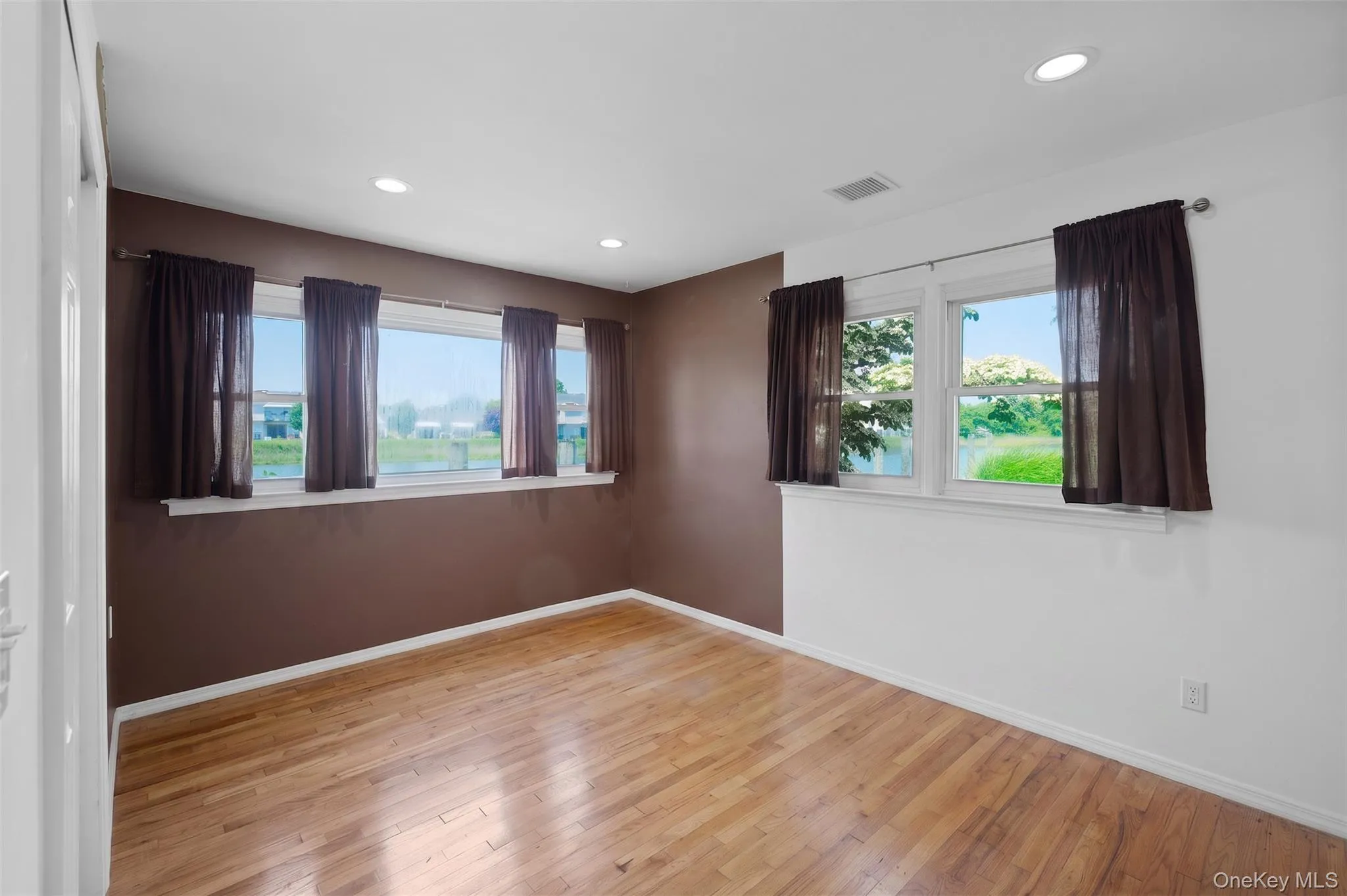 34 Cape Road, Babylon, NY, 3 Bedrooms Bedrooms, 9 Rooms Rooms,2 BathroomsBathrooms,Residential,For Rent,Cape,0,1012844 34 Cape Road, Babylon, NY, 3 Bedrooms Bedrooms, 9 Rooms Rooms,2 BathroomsBathrooms,Residential,For Rent,Cape,0,1012844