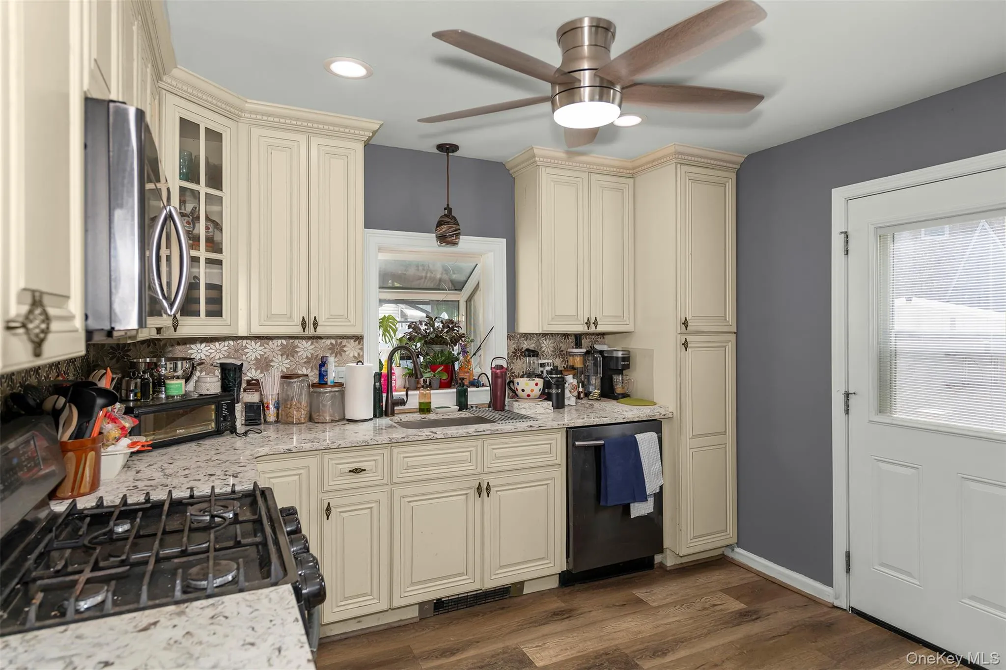 114 5th Street, Babylon, NY, 3 Bedrooms Bedrooms, 6 Rooms Rooms,1 BathroomBathrooms,Residential,For Rent,5th,0,1012845 114 5th Street, Babylon, NY, 3 Bedrooms Bedrooms, 6 Rooms Rooms,1 BathroomBathrooms,Residential,For Rent,5th,0,1012845