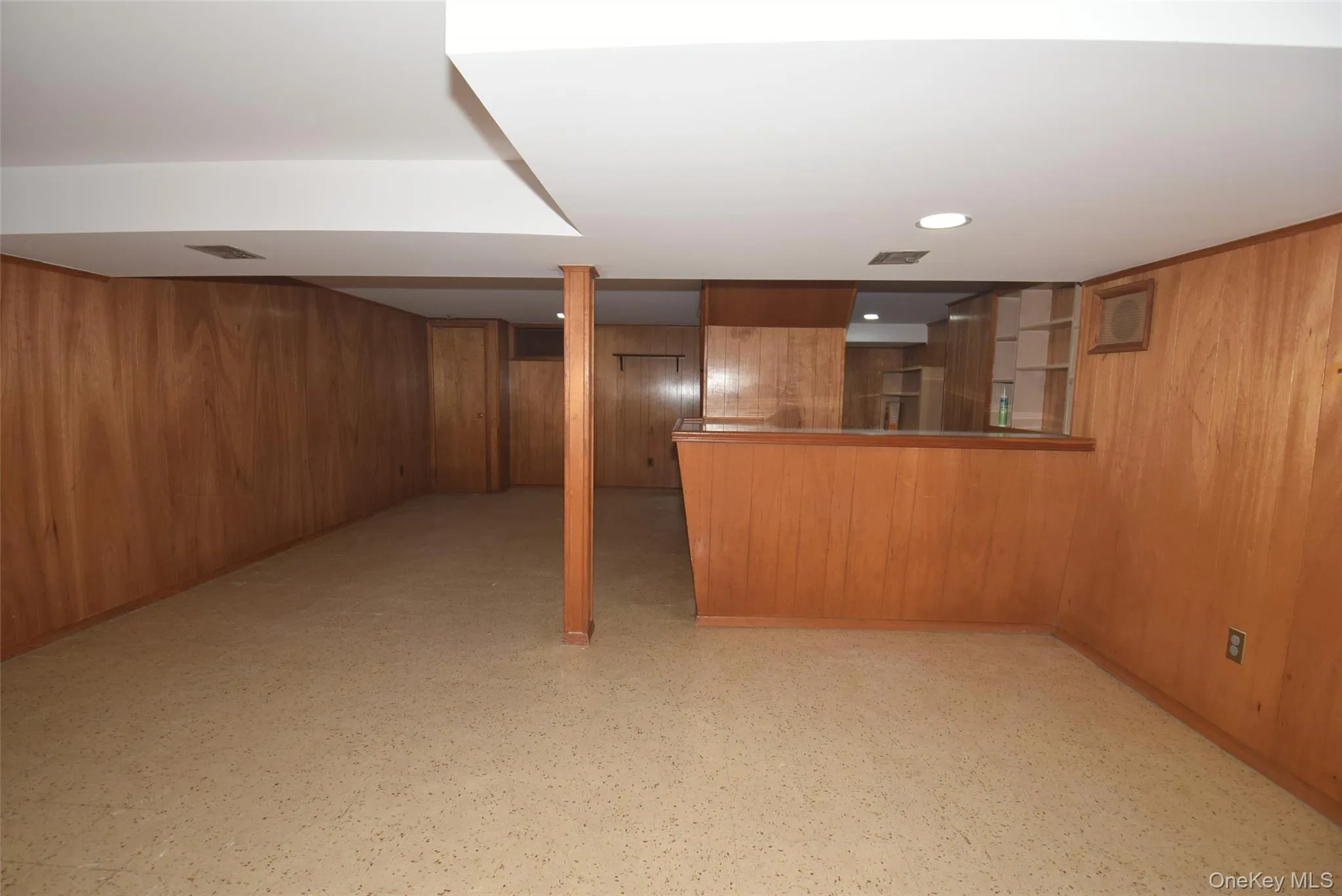 54 Camden Place, North Hempstead, NY, 4 Bedrooms Bedrooms, 7 Rooms Rooms,3 BathroomsBathrooms,Residential,For Rent,Camden,0,1012853 54 Camden Place, North Hempstead, NY, 4 Bedrooms Bedrooms, 7 Rooms Rooms,3 BathroomsBathrooms,Residential,For Rent,Camden,0,1012853