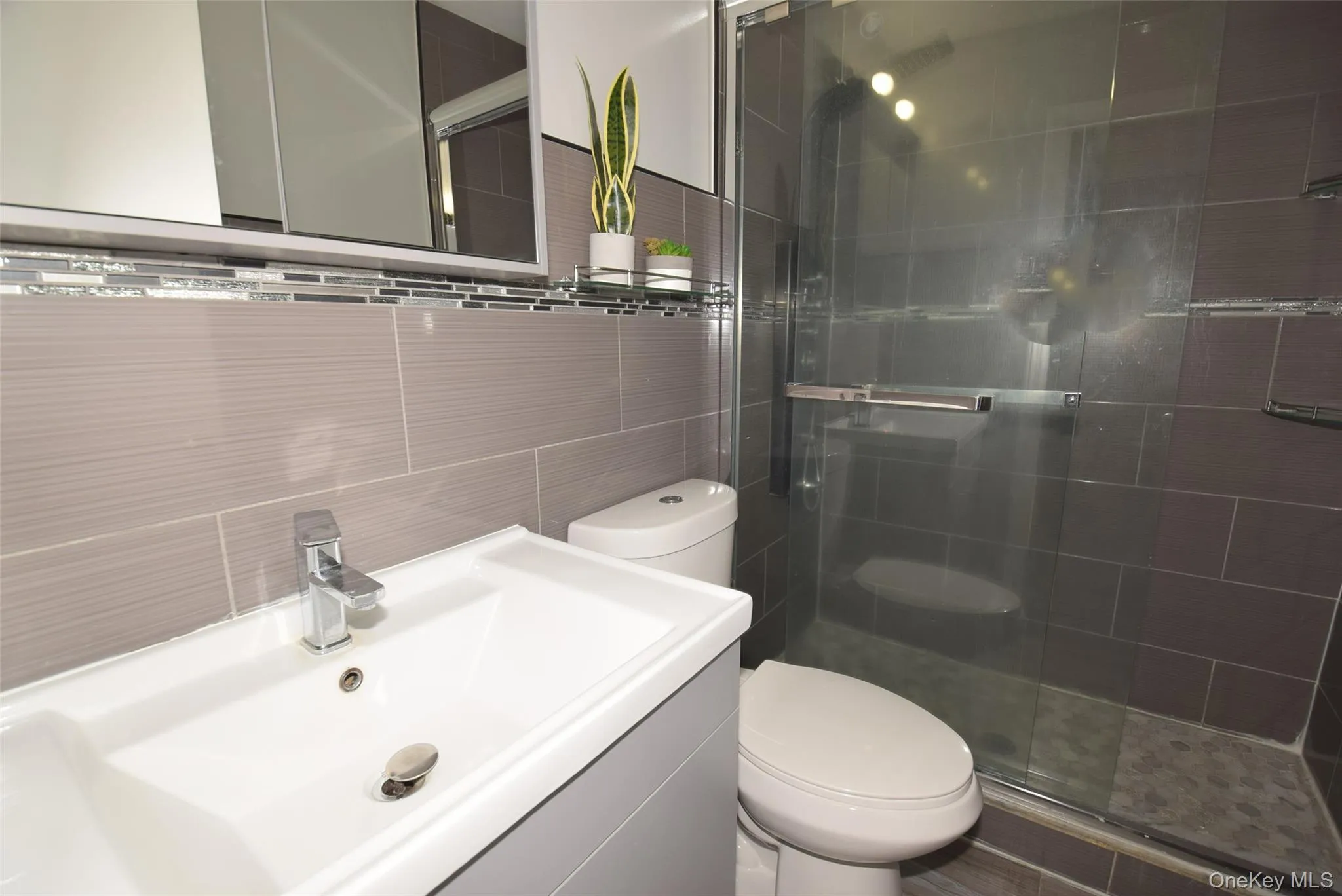 54 Camden Place, North Hempstead, NY, 4 Bedrooms Bedrooms, 7 Rooms Rooms,3 BathroomsBathrooms,Residential,For Rent,Camden,0,1012853 54 Camden Place, North Hempstead, NY, 4 Bedrooms Bedrooms, 7 Rooms Rooms,3 BathroomsBathrooms,Residential,For Rent,Camden,0,1012853
