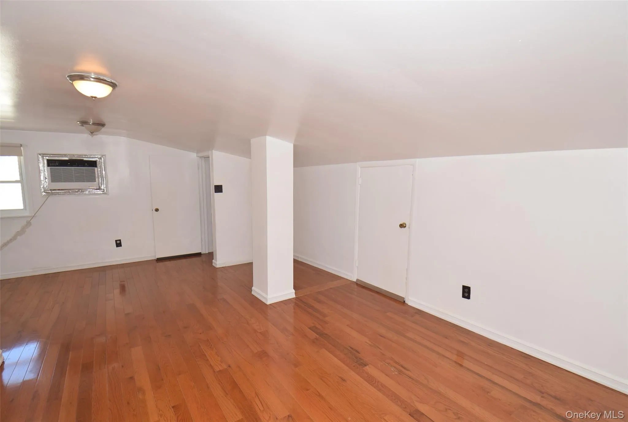 54 Camden Place, North Hempstead, NY, 4 Bedrooms Bedrooms, 7 Rooms Rooms,3 BathroomsBathrooms,Residential,For Rent,Camden,0,1012853 54 Camden Place, North Hempstead, NY, 4 Bedrooms Bedrooms, 7 Rooms Rooms,3 BathroomsBathrooms,Residential,For Rent,Camden,0,1012853