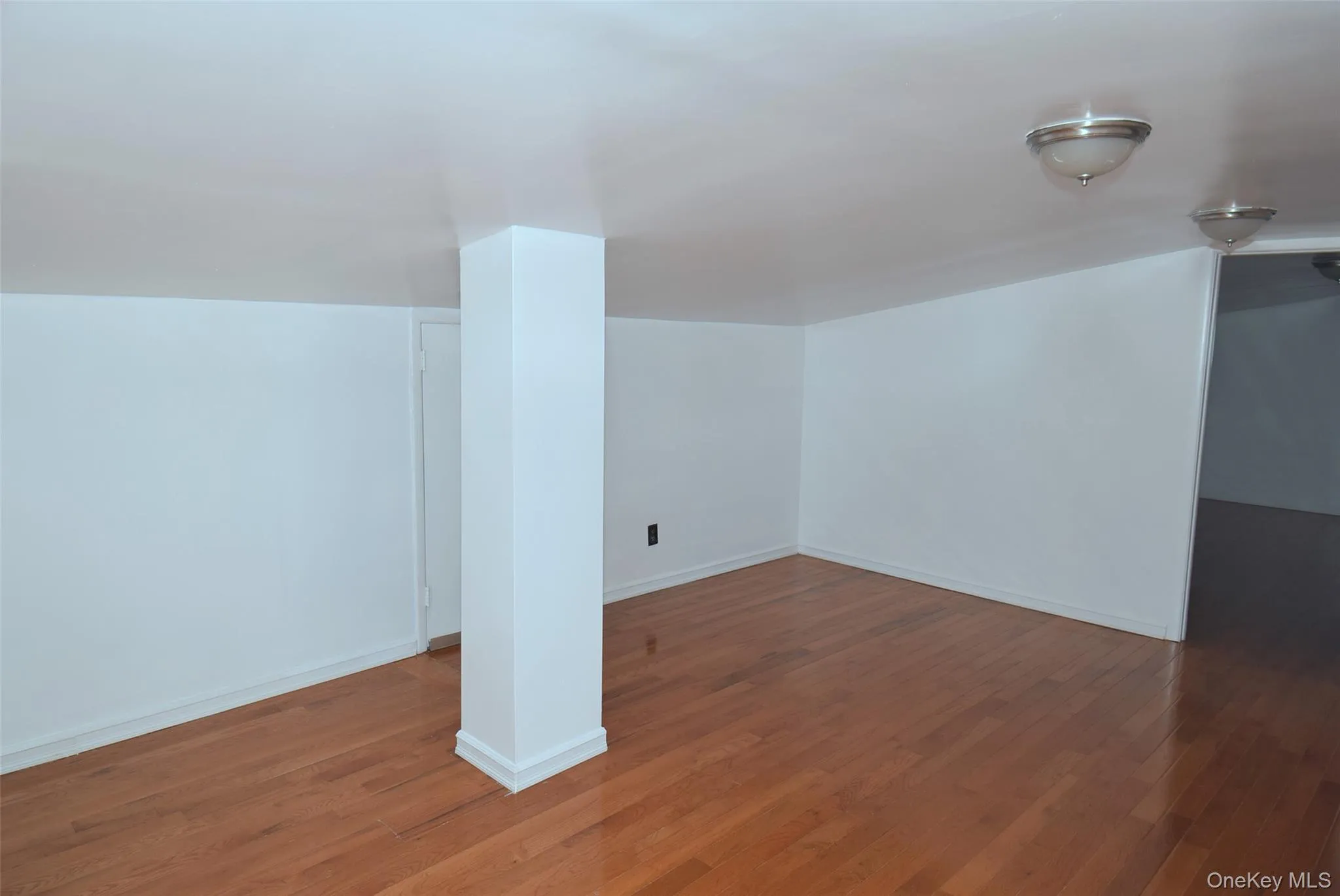 54 Camden Place, North Hempstead, NY, 4 Bedrooms Bedrooms, 7 Rooms Rooms,3 BathroomsBathrooms,Residential,For Rent,Camden,0,1012853 54 Camden Place, North Hempstead, NY, 4 Bedrooms Bedrooms, 7 Rooms Rooms,3 BathroomsBathrooms,Residential,For Rent,Camden,0,1012853