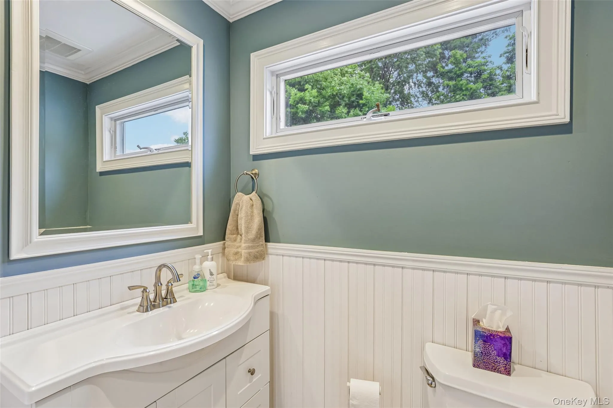 123 Stratford Avenue, North Hempstead, NY, 3 Bedrooms Bedrooms, 6 Rooms Rooms,1 BathroomBathrooms,Residential,For Rent,Stratford,0,1012855 123 Stratford Avenue, North Hempstead, NY, 3 Bedrooms Bedrooms, 6 Rooms Rooms,1 BathroomBathrooms,Residential,For Rent,Stratford,0,1012855