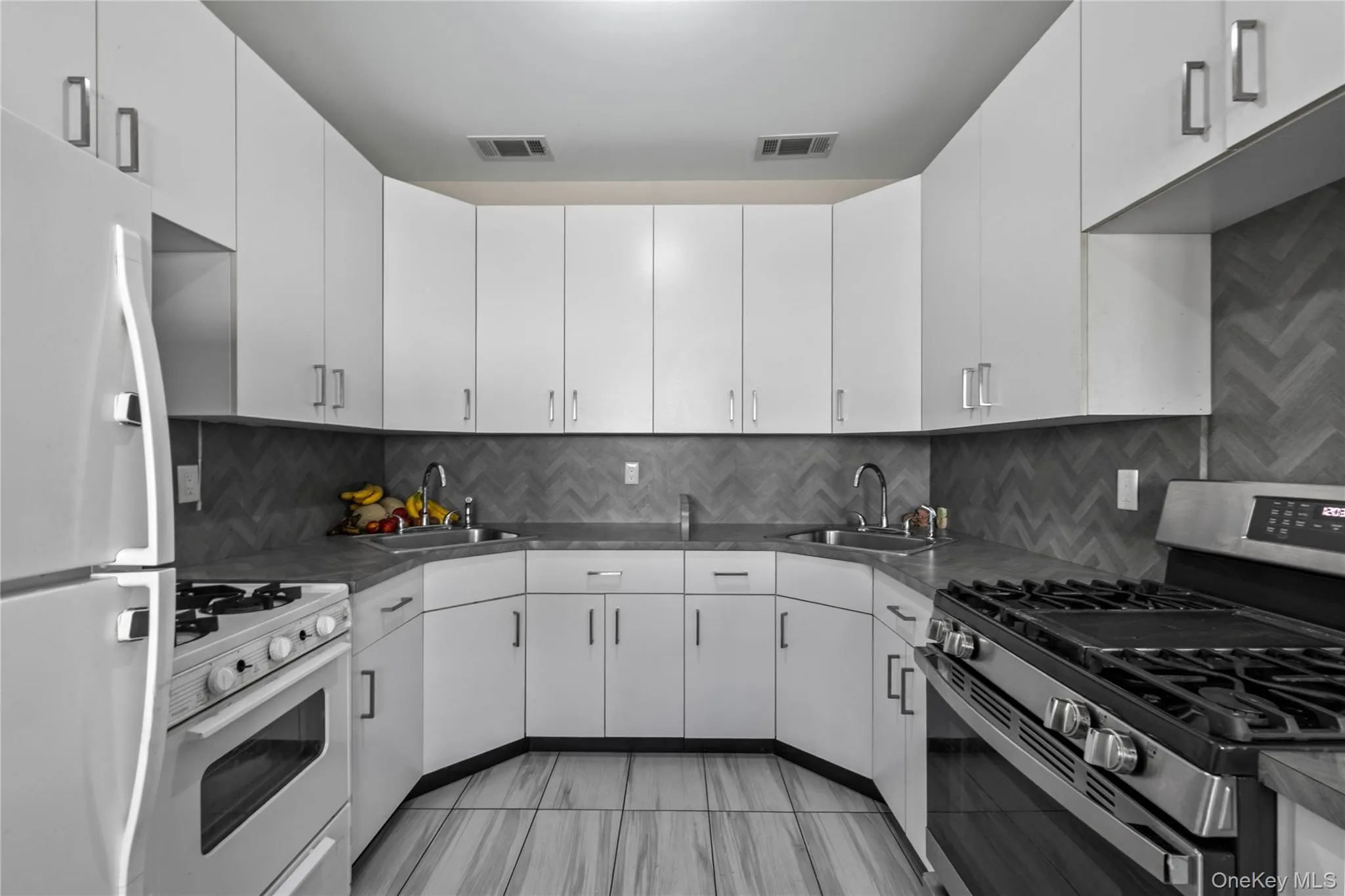 61 Blauvelt, Ramapo, NY, 3 Bedrooms Bedrooms, 6 Rooms Rooms,2 BathroomsBathrooms,Residential,For Rent,Blauvelt,0,1012856 61 Blauvelt, Ramapo, NY, 3 Bedrooms Bedrooms, 6 Rooms Rooms,2 BathroomsBathrooms,Residential,For Rent,Blauvelt,0,1012856