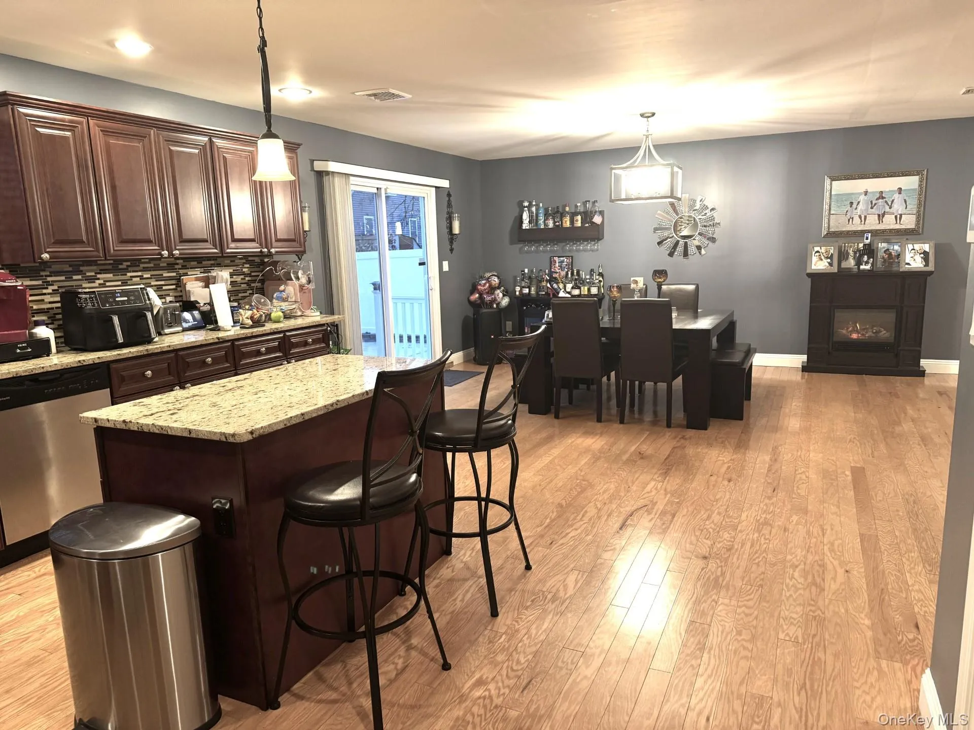 285 Daniel Street, Babylon, NY, 5 Bedrooms Bedrooms, 8 Rooms Rooms,2 BathroomsBathrooms,Residential,For Rent,Daniel,0,1012857 285 Daniel Street, Babylon, NY, 5 Bedrooms Bedrooms, 8 Rooms Rooms,2 BathroomsBathrooms,Residential,For Rent,Daniel,0,1012857