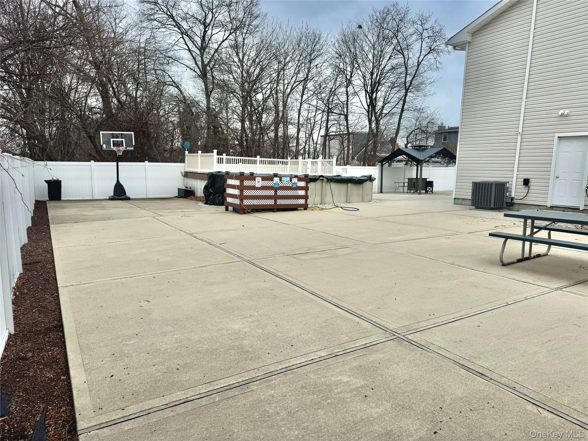 285 Daniel Street, Babylon, NY, 5 Bedrooms Bedrooms, 8 Rooms Rooms,2 BathroomsBathrooms,Residential,For Rent,Daniel,0,1012857 285 Daniel Street, Babylon, NY, 5 Bedrooms Bedrooms, 8 Rooms Rooms,2 BathroomsBathrooms,Residential,For Rent,Daniel,0,1012857