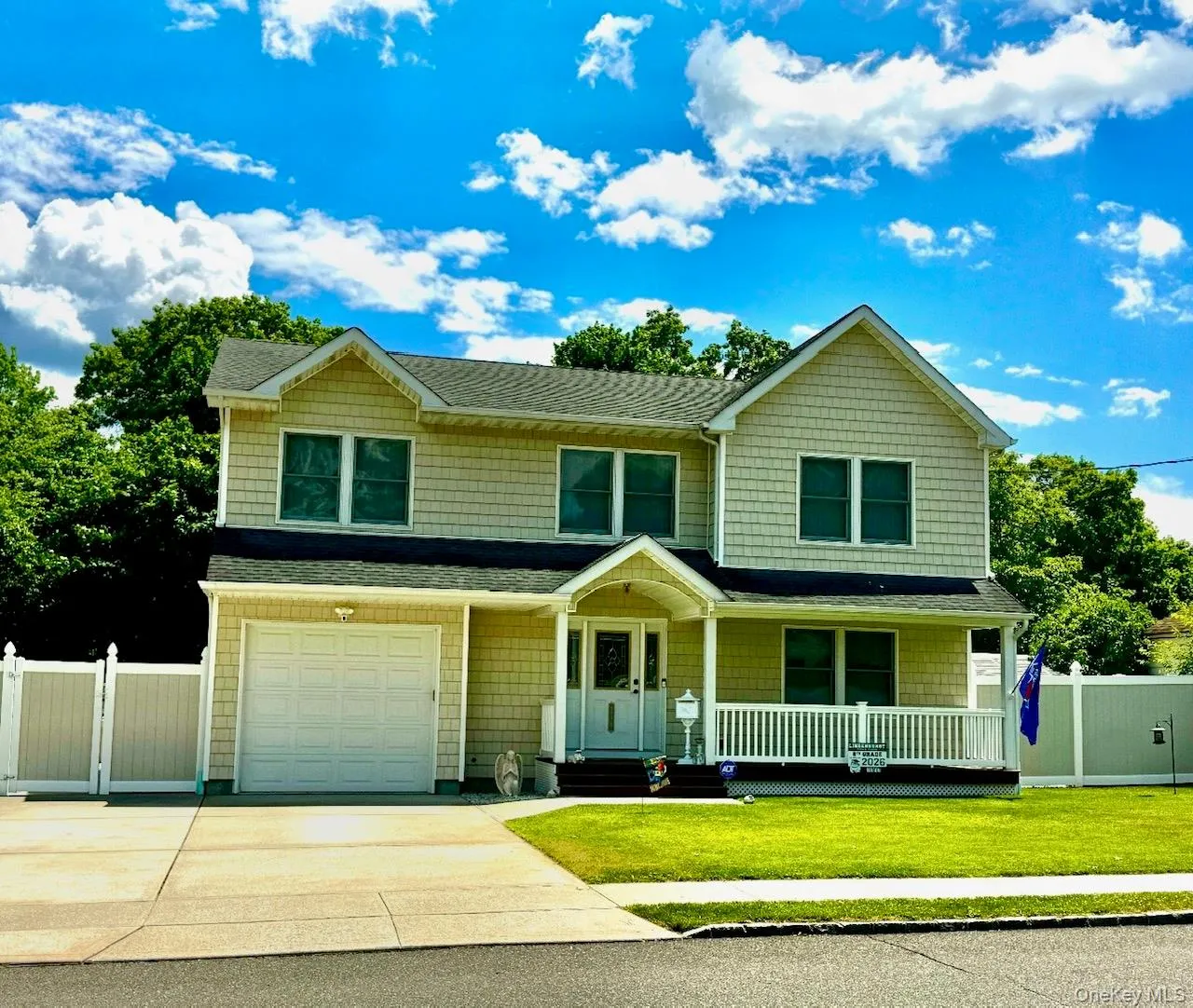 285 Daniel Street, Babylon, NY, 5 Bedrooms Bedrooms, 8 Rooms Rooms,2 BathroomsBathrooms,Residential,For Rent,Daniel,0,1012857 285 Daniel Street, Babylon, NY, 5 Bedrooms Bedrooms, 8 Rooms Rooms,2 BathroomsBathrooms,Residential,For Rent,Daniel,0,1012857