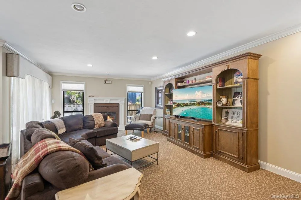 302 Vista Drive, Oyster Bay, NY, 5 Bedrooms Bedrooms, 8 Rooms Rooms,4 BathroomsBathrooms,Residential,For Rent,Vista,0,1012859 302 Vista Drive, Oyster Bay, NY, 5 Bedrooms Bedrooms, 8 Rooms Rooms,4 BathroomsBathrooms,Residential,For Rent,Vista,0,1012859