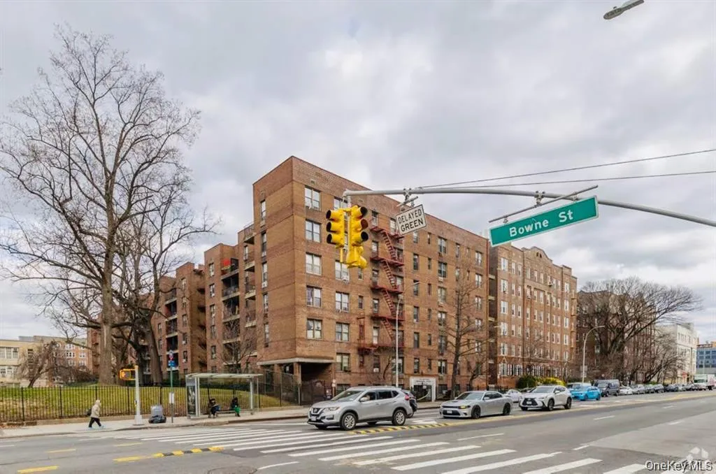 14105 Northern Boulevard, New York, NY, 2 Rooms Rooms,1 BathroomBathrooms,Residential,For Rent,Northern,0,1012862 14105 Northern Boulevard, New York, NY, 2 Rooms Rooms,1 BathroomBathrooms,Residential,For Rent,Northern,0,1012862