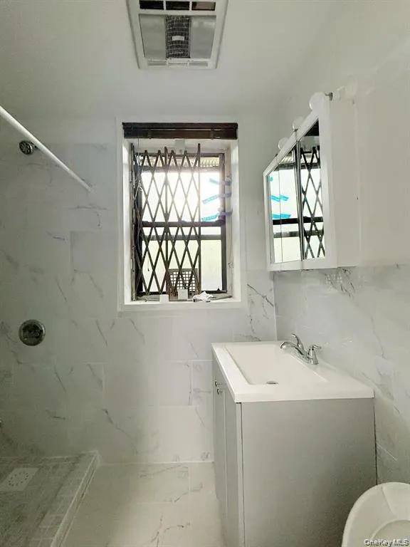 14105 Northern Boulevard, New York, NY, 2 Rooms Rooms,1 BathroomBathrooms,Residential,For Rent,Northern,0,1012862 14105 Northern Boulevard, New York, NY, 2 Rooms Rooms,1 BathroomBathrooms,Residential,For Rent,Northern,0,1012862