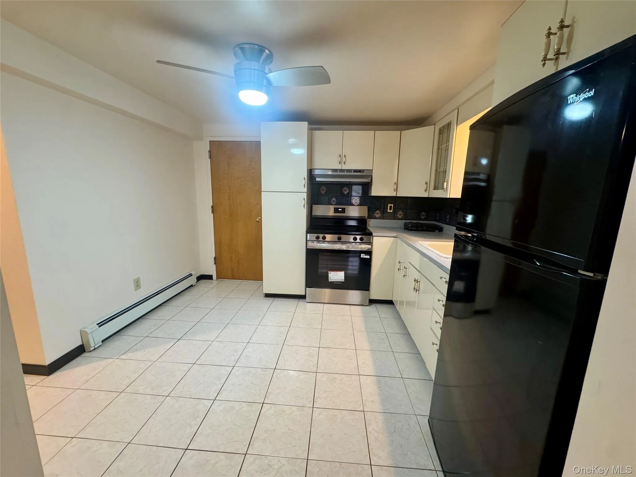 225 21st Street, Babylon, NY, 1 Bedroom Bedrooms, 3 Rooms Rooms,1 BathroomBathrooms,Residential Lease,For Rent,21st,0,1012865 225 21st Street, Babylon, NY, 1 Bedroom Bedrooms, 3 Rooms Rooms,1 BathroomBathrooms,Residential Lease,For Rent,21st,0,1012865