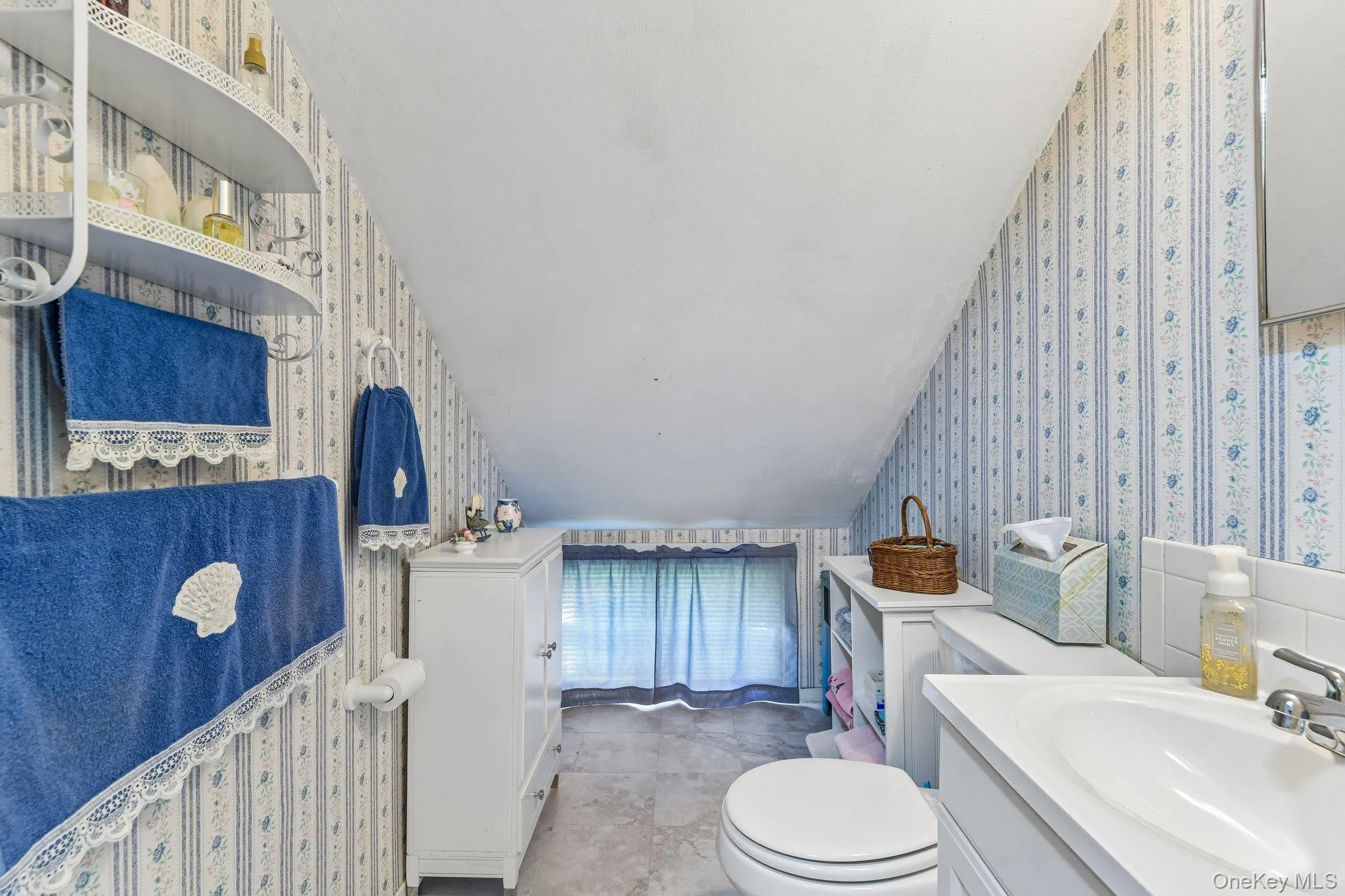 83 Coppersmith Road, Hempstead, NY, 4 Bedrooms Bedrooms, 8 Rooms Rooms,1 BathroomBathrooms,Residential,For Rent,Coppersmith,0,1012866 83 Coppersmith Road, Hempstead, NY, 4 Bedrooms Bedrooms, 8 Rooms Rooms,1 BathroomBathrooms,Residential,For Rent,Coppersmith,0,1012866