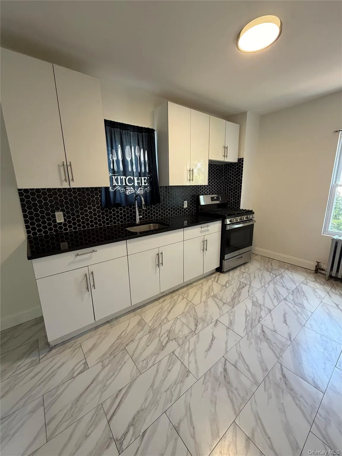 15020 118th Avenue, New York, NY, 2 Bedrooms Bedrooms, 5 Rooms Rooms,1 BathroomBathrooms,Residential Lease,For Rent,118th,0,1012867 15020 118th Avenue, New York, NY, 2 Bedrooms Bedrooms, 5 Rooms Rooms,1 BathroomBathrooms,Residential Lease,For Rent,118th,0,1012867