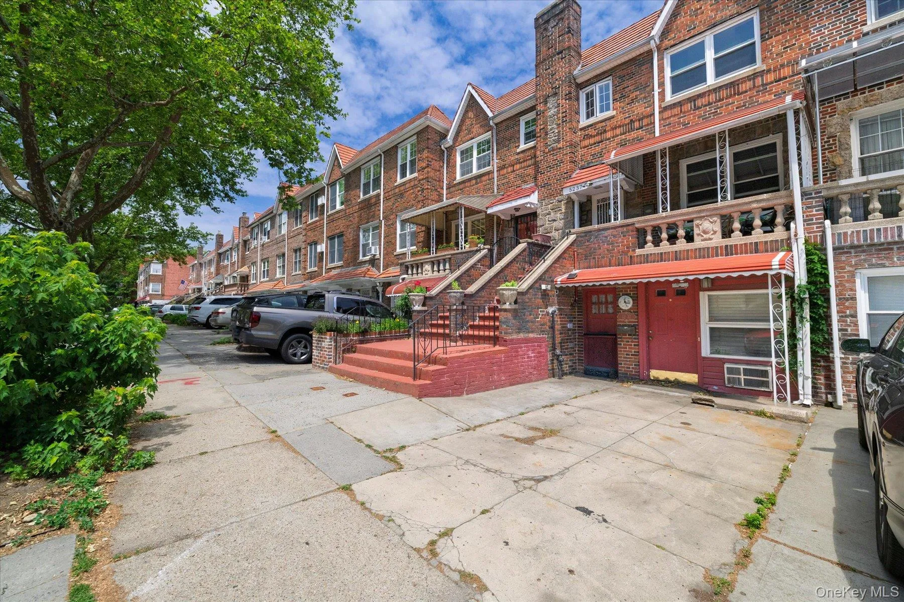 52-37 39th Avenue, New York, NY, 3 Bedrooms Bedrooms, 8 Rooms Rooms,2 BathroomsBathrooms,Residential,For Rent,39th,0,1012869 52-37 39th Avenue, New York, NY, 3 Bedrooms Bedrooms, 8 Rooms Rooms,2 BathroomsBathrooms,Residential,For Rent,39th,0,1012869