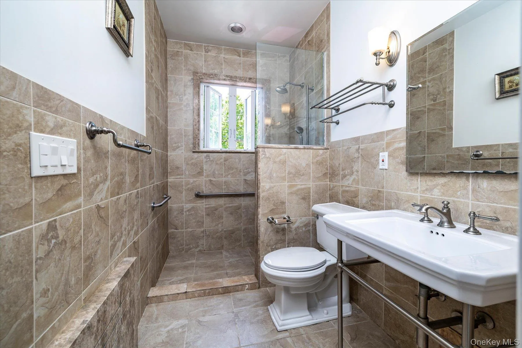 52-37 39th Avenue, New York, NY, 3 Bedrooms Bedrooms, 8 Rooms Rooms,2 BathroomsBathrooms,Residential,For Rent,39th,0,1012869 52-37 39th Avenue, New York, NY, 3 Bedrooms Bedrooms, 8 Rooms Rooms,2 BathroomsBathrooms,Residential,For Rent,39th,0,1012869