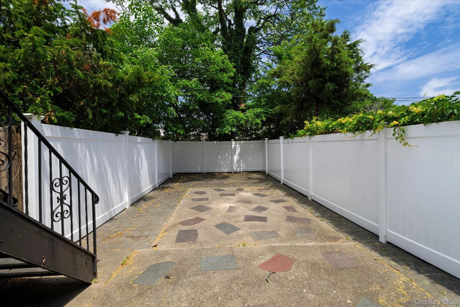 52-37 39th Avenue, New York, NY, 3 Bedrooms Bedrooms, 8 Rooms Rooms,2 BathroomsBathrooms,Residential,For Rent,39th,0,1012869 52-37 39th Avenue, New York, NY, 3 Bedrooms Bedrooms, 8 Rooms Rooms,2 BathroomsBathrooms,Residential,For Rent,39th,0,1012869