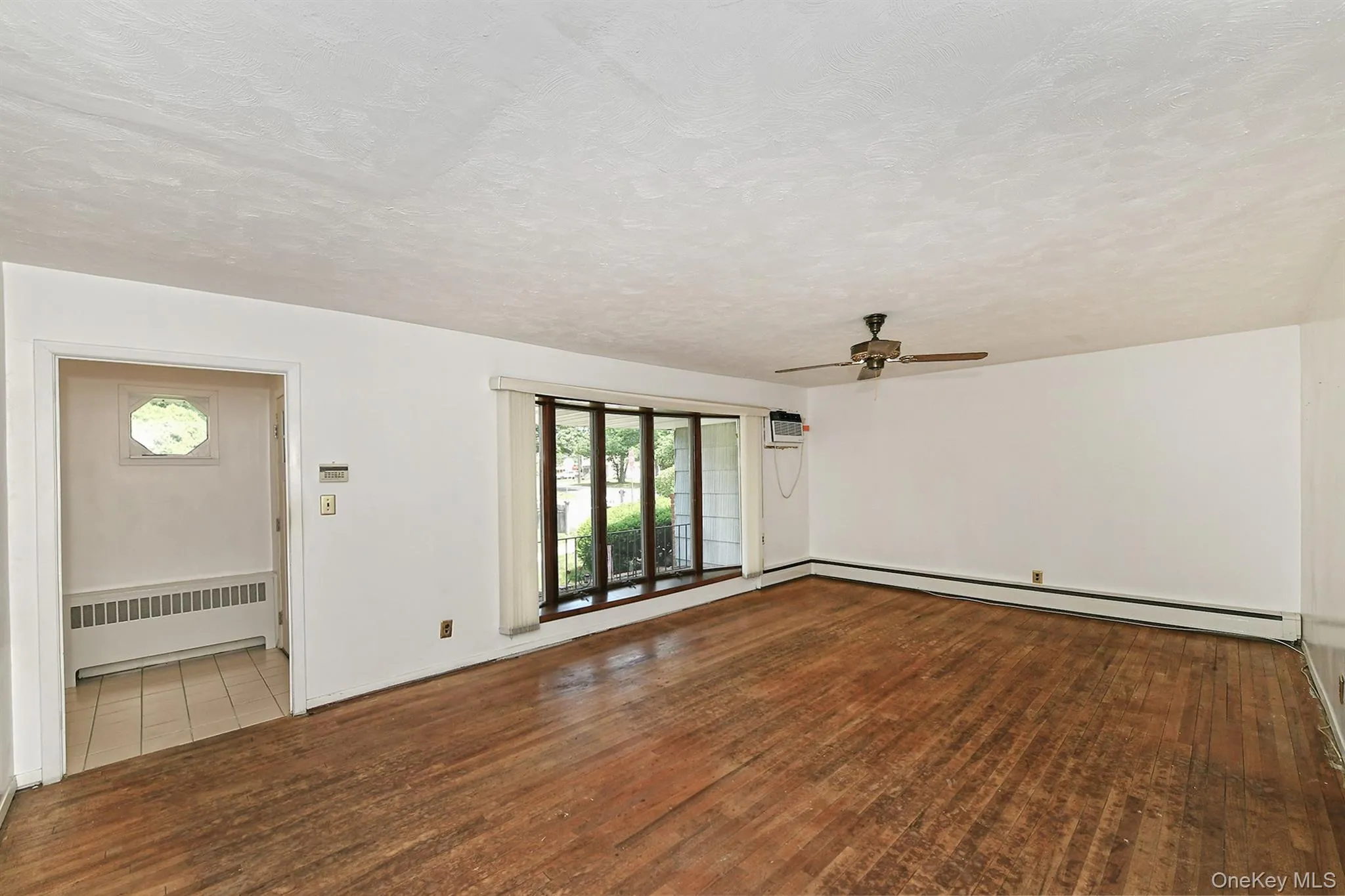 456 Old Farmingdale Road, West Babylon, NY, 4 Bedrooms Bedrooms, 8 Rooms Rooms,2 BathroomsBathrooms,Residential,For Rent,Old Farmingdale,0,1012871 456 Old Farmingdale Road, West Babylon, NY, 4 Bedrooms Bedrooms, 8 Rooms Rooms,2 BathroomsBathrooms,Residential,For Rent,Old Farmingdale,0,1012871