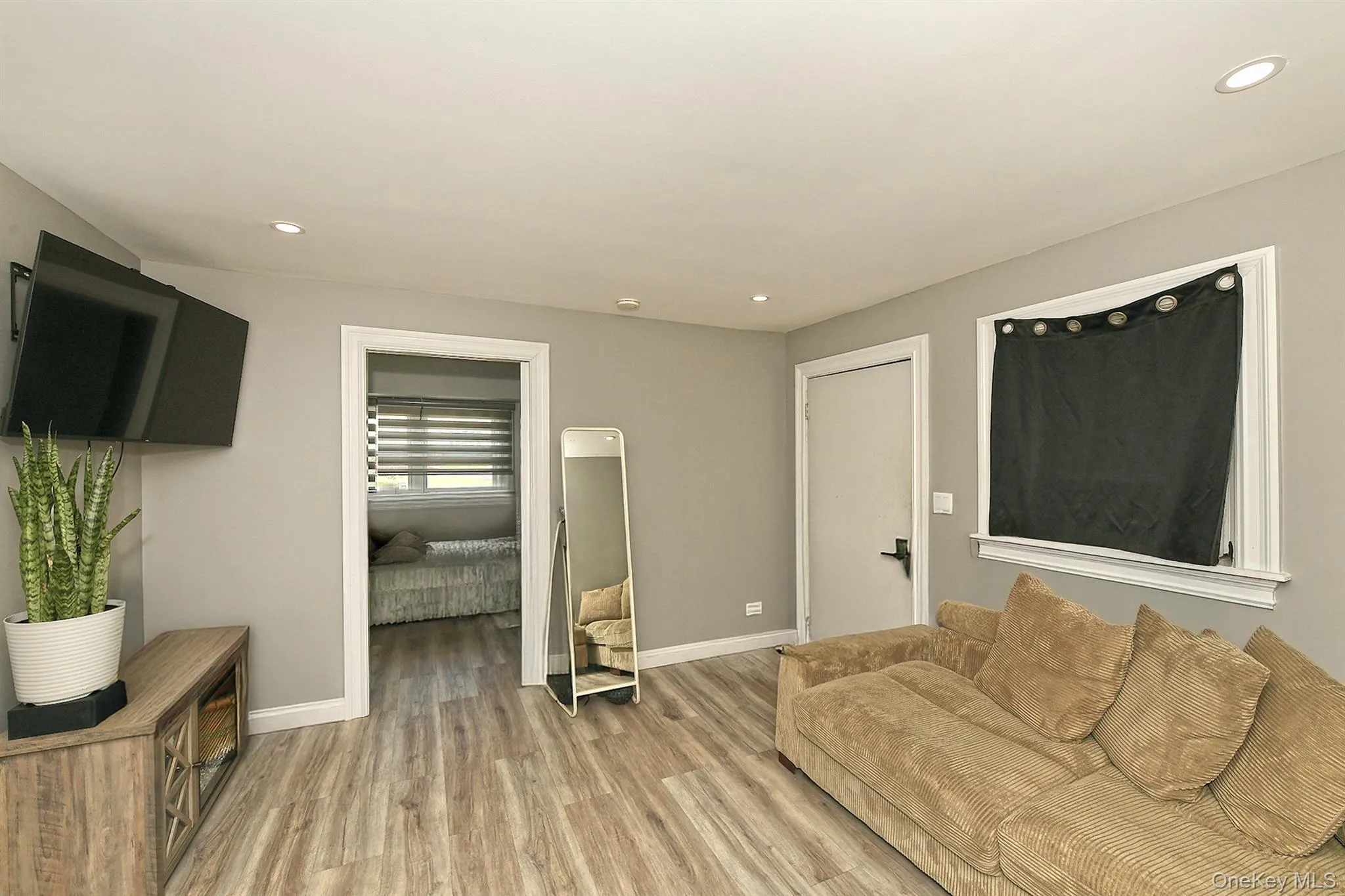 456 Old Farmingdale Road, West Babylon, NY, 4 Bedrooms Bedrooms, 8 Rooms Rooms,2 BathroomsBathrooms,Residential,For Rent,Old Farmingdale,0,1012871 456 Old Farmingdale Road, West Babylon, NY, 4 Bedrooms Bedrooms, 8 Rooms Rooms,2 BathroomsBathrooms,Residential,For Rent,Old Farmingdale,0,1012871