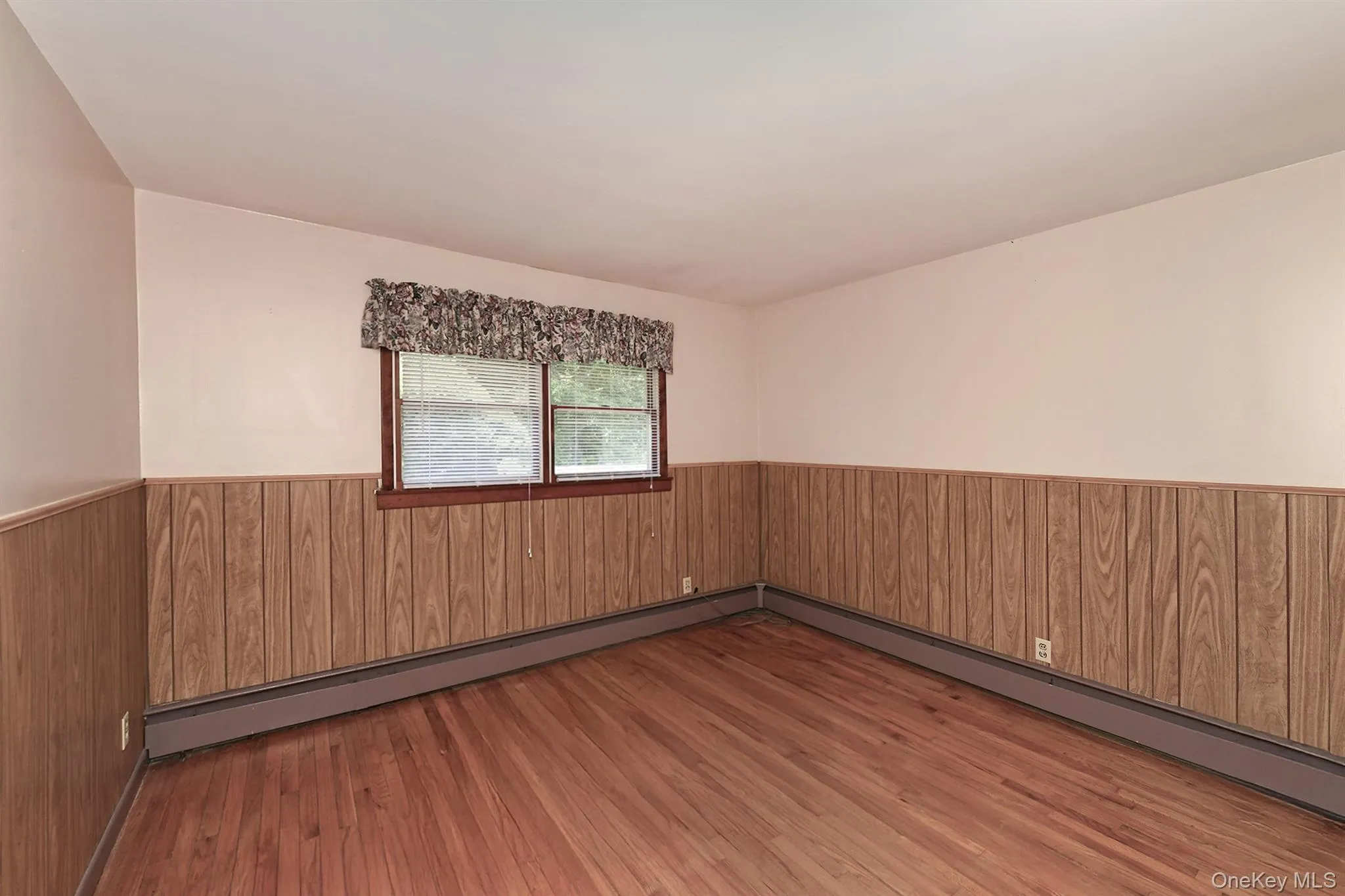 456 Old Farmingdale Road, West Babylon, NY, 4 Bedrooms Bedrooms, 8 Rooms Rooms,2 BathroomsBathrooms,Residential,For Rent,Old Farmingdale,0,1012871 456 Old Farmingdale Road, West Babylon, NY, 4 Bedrooms Bedrooms, 8 Rooms Rooms,2 BathroomsBathrooms,Residential,For Rent,Old Farmingdale,0,1012871