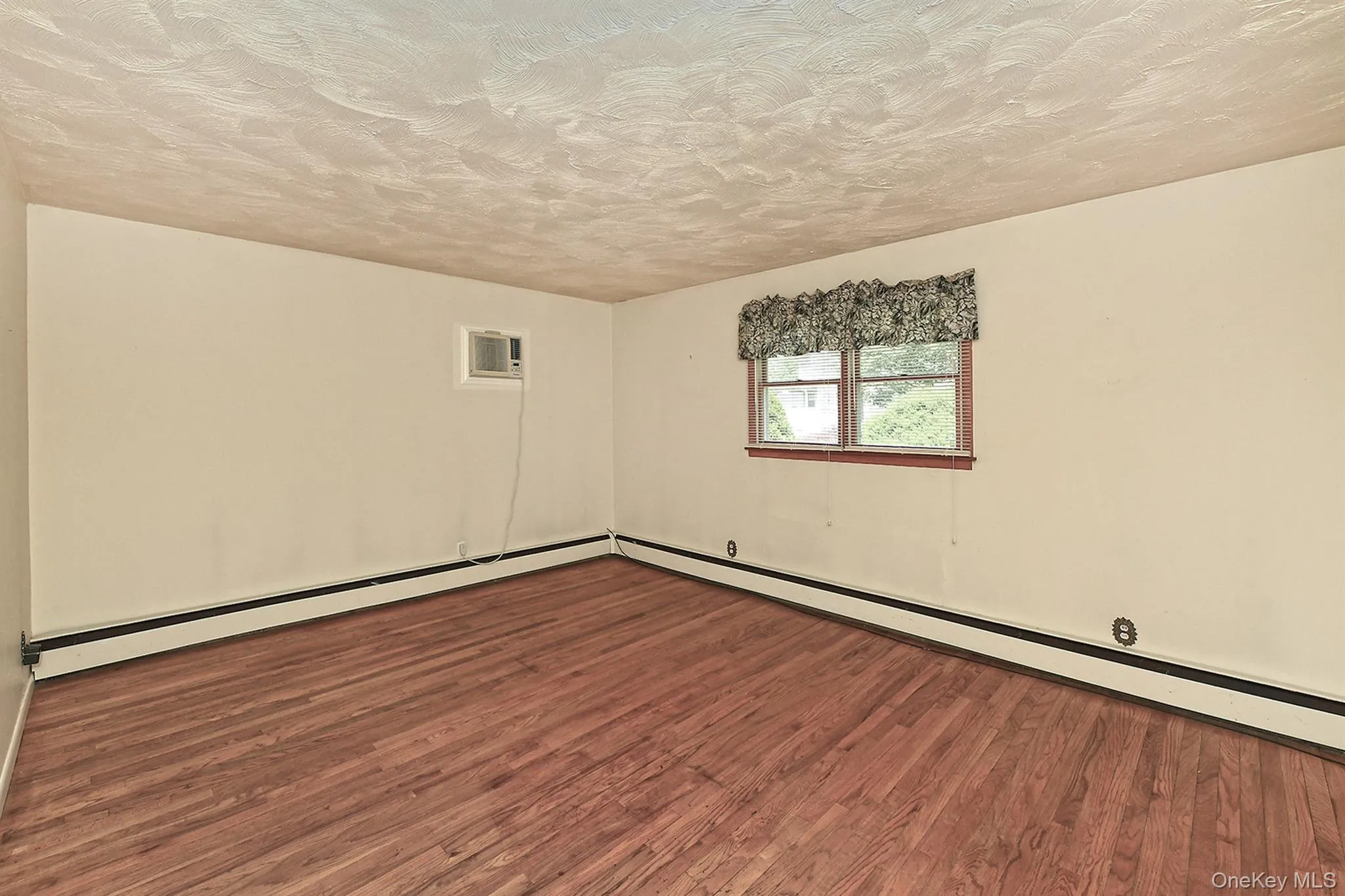 456 Old Farmingdale Road, West Babylon, NY, 4 Bedrooms Bedrooms, 8 Rooms Rooms,2 BathroomsBathrooms,Residential,For Rent,Old Farmingdale,0,1012871 456 Old Farmingdale Road, West Babylon, NY, 4 Bedrooms Bedrooms, 8 Rooms Rooms,2 BathroomsBathrooms,Residential,For Rent,Old Farmingdale,0,1012871