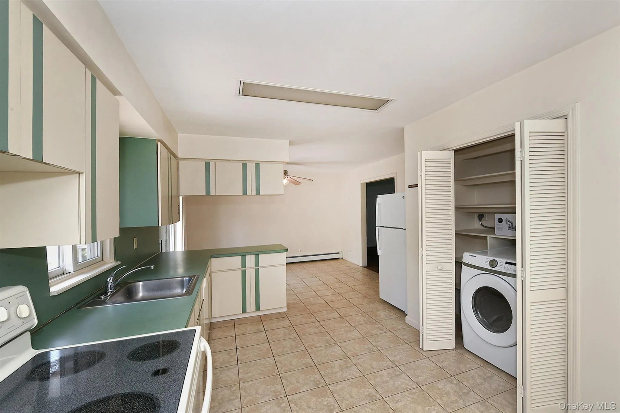 456 Old Farmingdale Road, West Babylon, NY, 4 Bedrooms Bedrooms, 8 Rooms Rooms,2 BathroomsBathrooms,Residential,For Rent,Old Farmingdale,0,1012871 456 Old Farmingdale Road, West Babylon, NY, 4 Bedrooms Bedrooms, 8 Rooms Rooms,2 BathroomsBathrooms,Residential,For Rent,Old Farmingdale,0,1012871
