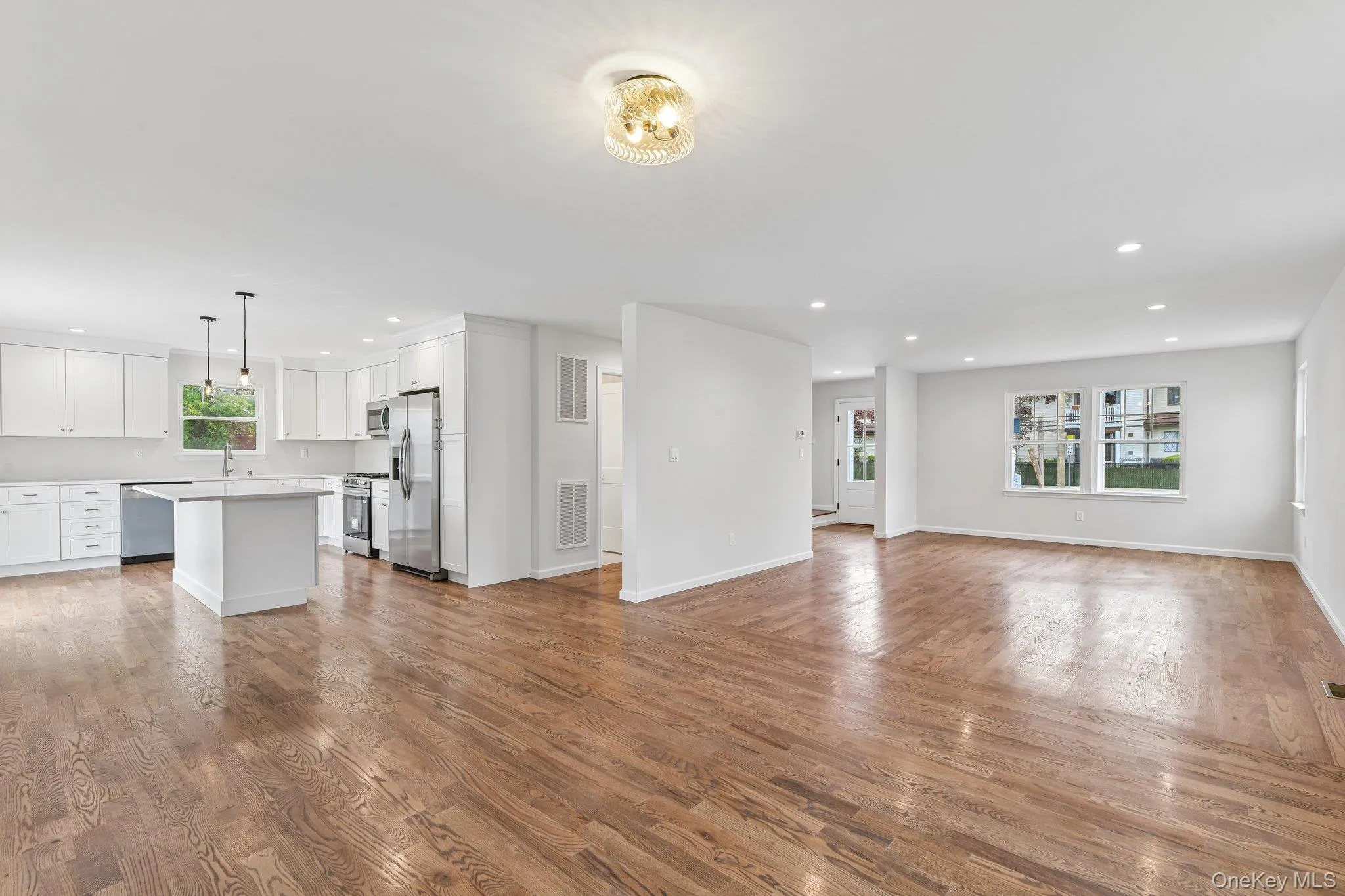 384 Scudder Avenue, Babylon, NY, 4 Bedrooms Bedrooms, 10 Rooms Rooms,2 BathroomsBathrooms,Residential,For Rent,Scudder,0,1012878 384 Scudder Avenue, Babylon, NY, 4 Bedrooms Bedrooms, 10 Rooms Rooms,2 BathroomsBathrooms,Residential,For Rent,Scudder,0,1012878
