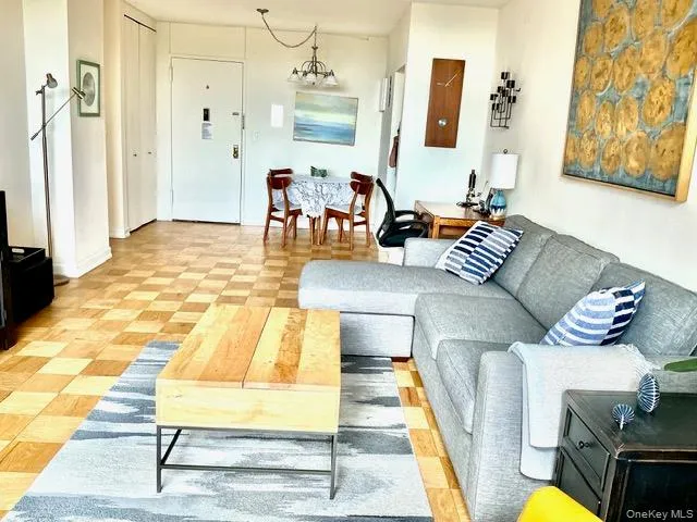 26910 Grand Central Parkway, New York, NY, 1 Bedroom Bedrooms, 3 Rooms Rooms,1 BathroomBathrooms,Residential,For Rent,Grand Central,0,1012879 26910 Grand Central Parkway, New York, NY, 1 Bedroom Bedrooms, 3 Rooms Rooms,1 BathroomBathrooms,Residential,For Rent,Grand Central,0,1012879