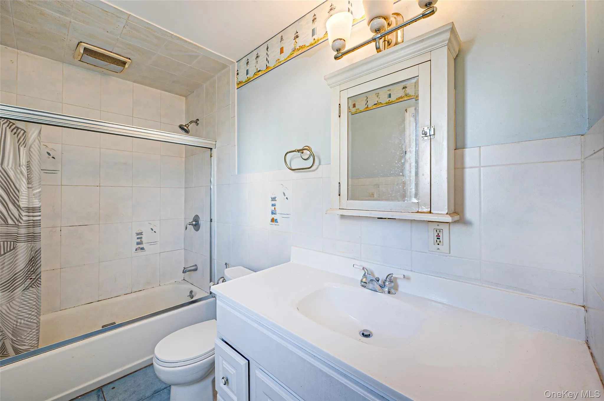 233 Alhambra Avenue, Babylon, NY, 4 Bedrooms Bedrooms, 8 Rooms Rooms,2 BathroomsBathrooms,Residential,For Rent,Alhambra,0,1012884 233 Alhambra Avenue, Babylon, NY, 4 Bedrooms Bedrooms, 8 Rooms Rooms,2 BathroomsBathrooms,Residential,For Rent,Alhambra,0,1012884