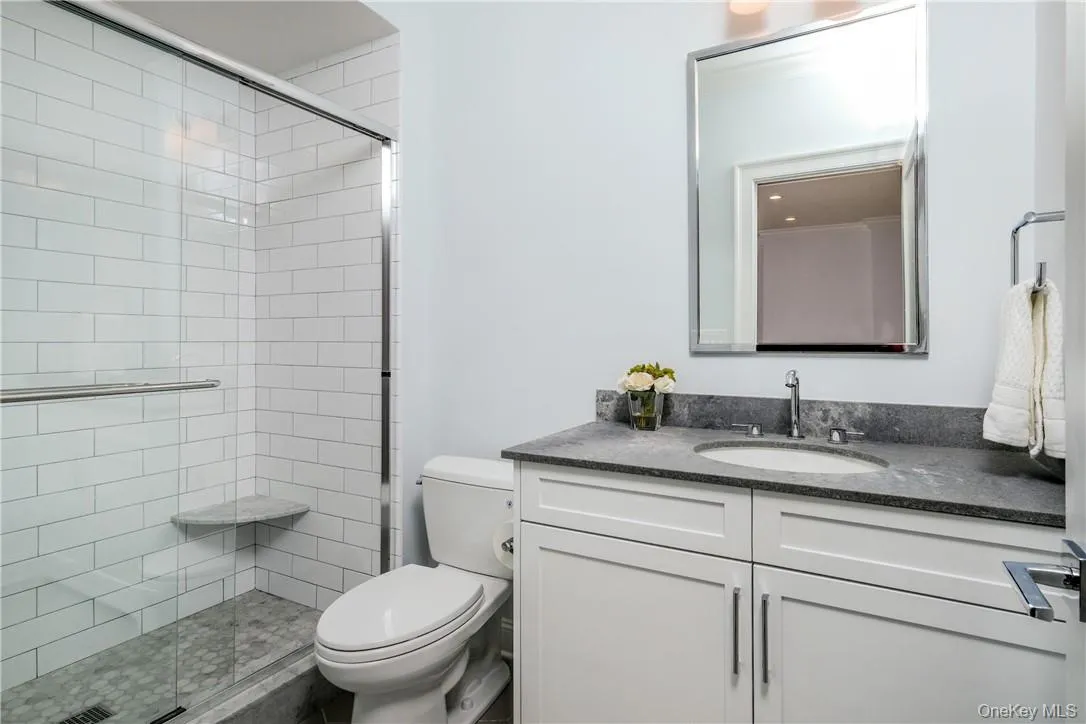Lower-Level Full Bathroom Lower-Level Full Bathroom