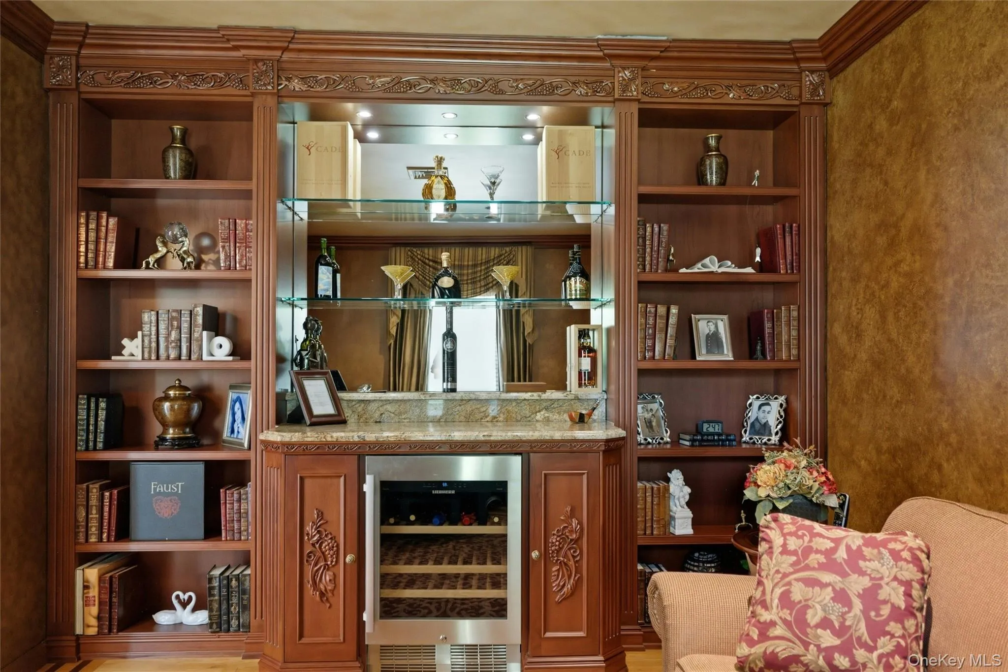 Built in Bar Built in Bar