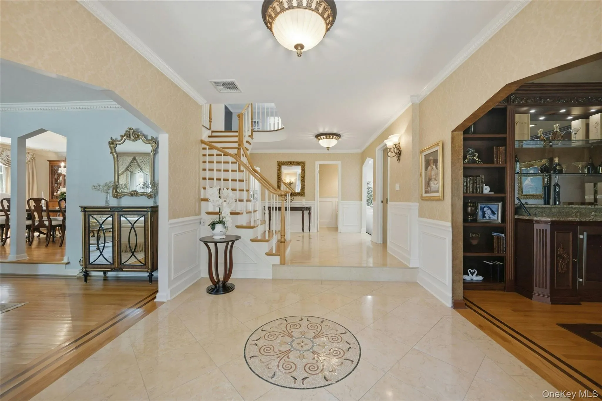 Elegant Entry Foyer Elegant Entry Foyer