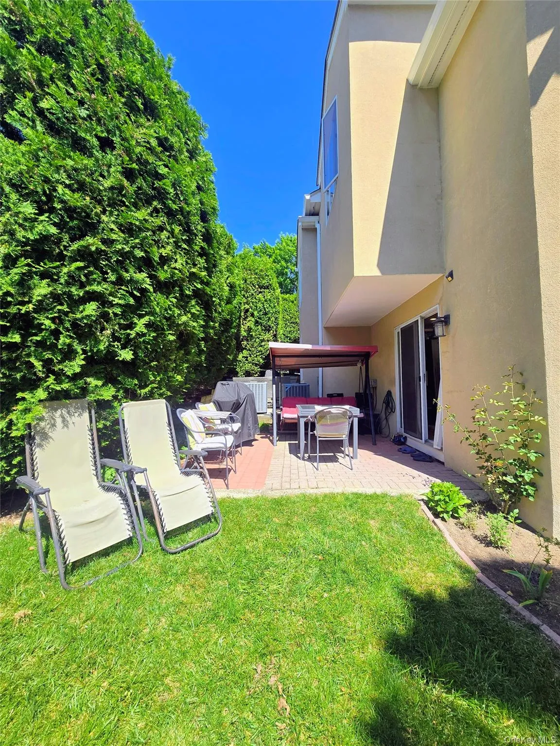 100 Chateau Lane, Mount Pleasant, NY, 3 Bedrooms Bedrooms, 6 Rooms Rooms,2 BathroomsBathrooms,Residential Lease,For Rent,Chateau,0,1012888 100 Chateau Lane, Mount Pleasant, NY, 3 Bedrooms Bedrooms, 6 Rooms Rooms,2 BathroomsBathrooms,Residential Lease,For Rent,Chateau,0,1012888