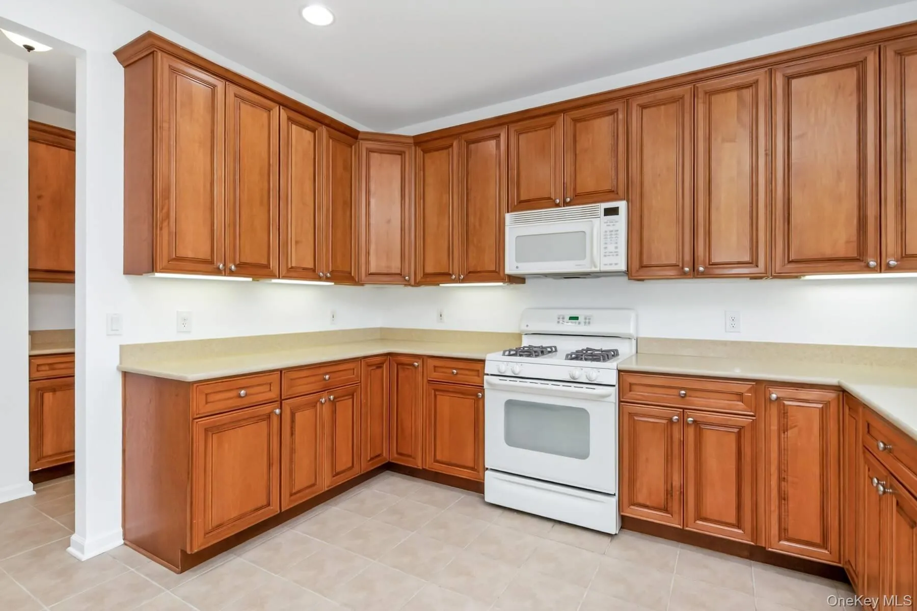 112 Ashley, Southampton, NY, 3 Bedrooms Bedrooms, 7 Rooms Rooms,3 BathroomsBathrooms,Residential,For Rent,Ashley,0,1012889 112 Ashley, Southampton, NY, 3 Bedrooms Bedrooms, 7 Rooms Rooms,3 BathroomsBathrooms,Residential,For Rent,Ashley,0,1012889