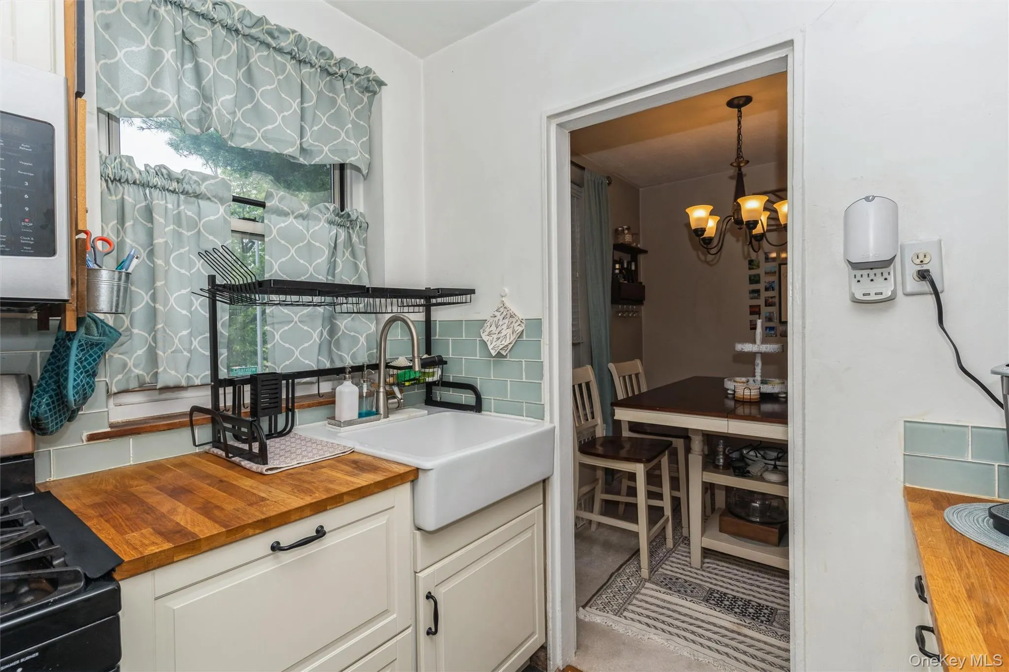 205-15 36th Avenue, New York, NY, 1 Bedroom Bedrooms, 4 Rooms Rooms,1 BathroomBathrooms,Residential,For Rent,36th,0,1012891 205-15 36th Avenue, New York, NY, 1 Bedroom Bedrooms, 4 Rooms Rooms,1 BathroomBathrooms,Residential,For Rent,36th,0,1012891