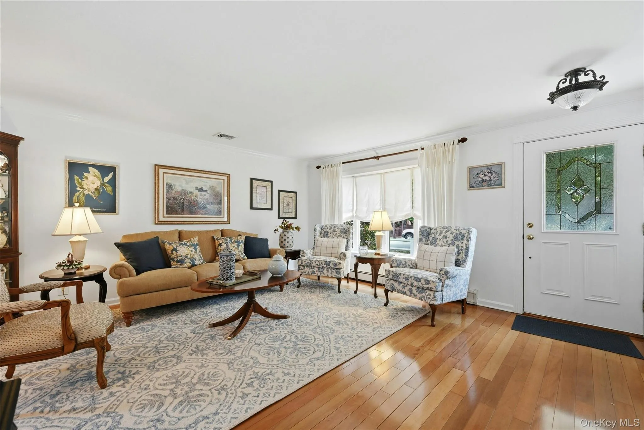 Gleaming Hardwood Floors... Gleaming Hardwood Floors...