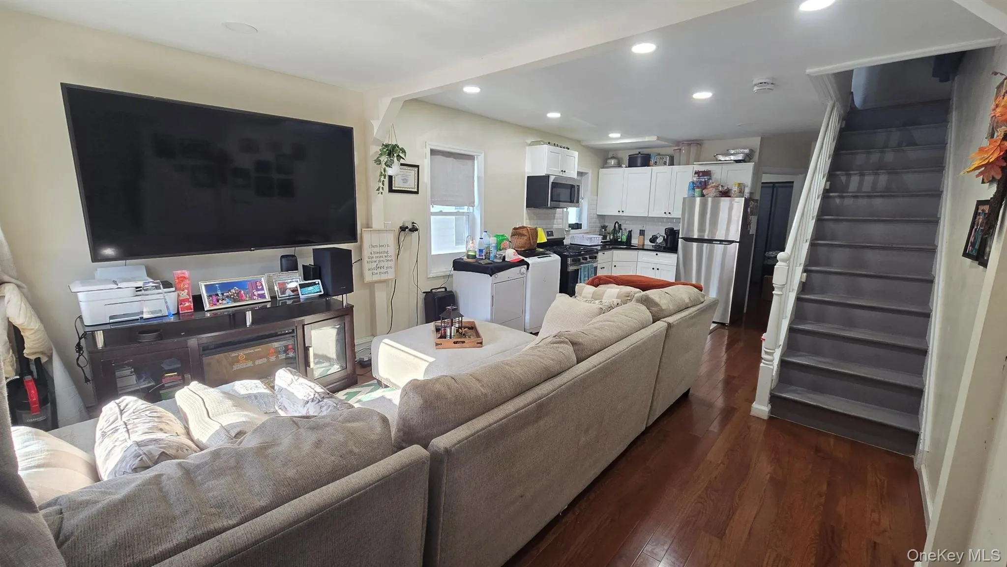 12933 135th Place, New York, NY, 3 Bedrooms Bedrooms, 7 Rooms Rooms,1 BathroomBathrooms,Residential,For Rent,135th,0,1012898 12933 135th Place, New York, NY, 3 Bedrooms Bedrooms, 7 Rooms Rooms,1 BathroomBathrooms,Residential,For Rent,135th,0,1012898