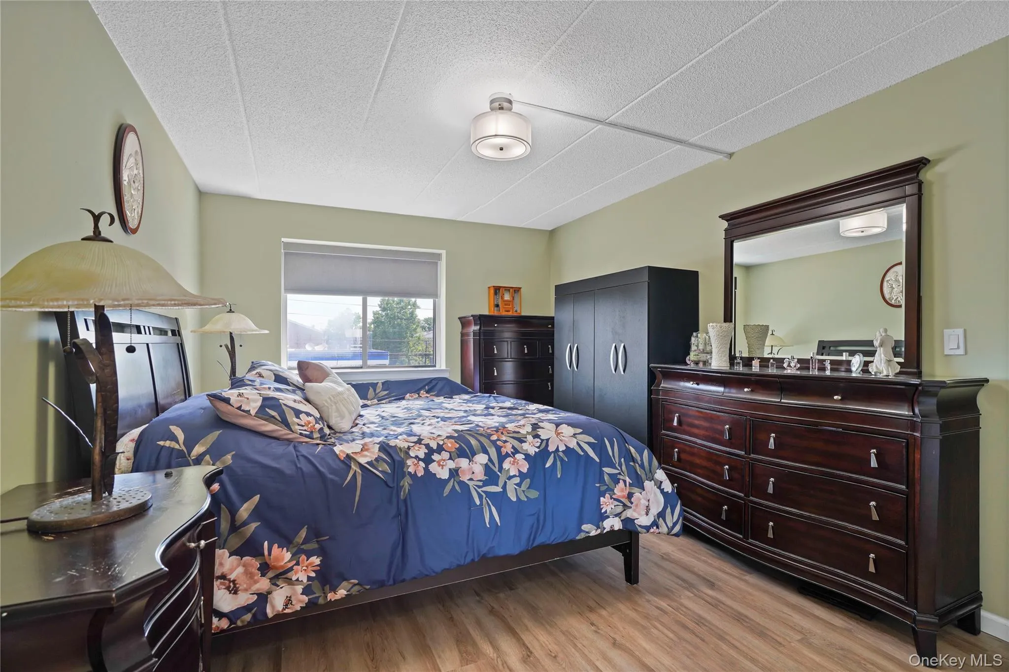 61-12 69th Street, New York, NY, 2 Bedrooms Bedrooms, 7 Rooms Rooms,2 BathroomsBathrooms,Residential,For Rent,69th Street,0,1012902 61-12 69th Street, New York, NY, 2 Bedrooms Bedrooms, 7 Rooms Rooms,2 BathroomsBathrooms,Residential,For Rent,69th Street,0,1012902