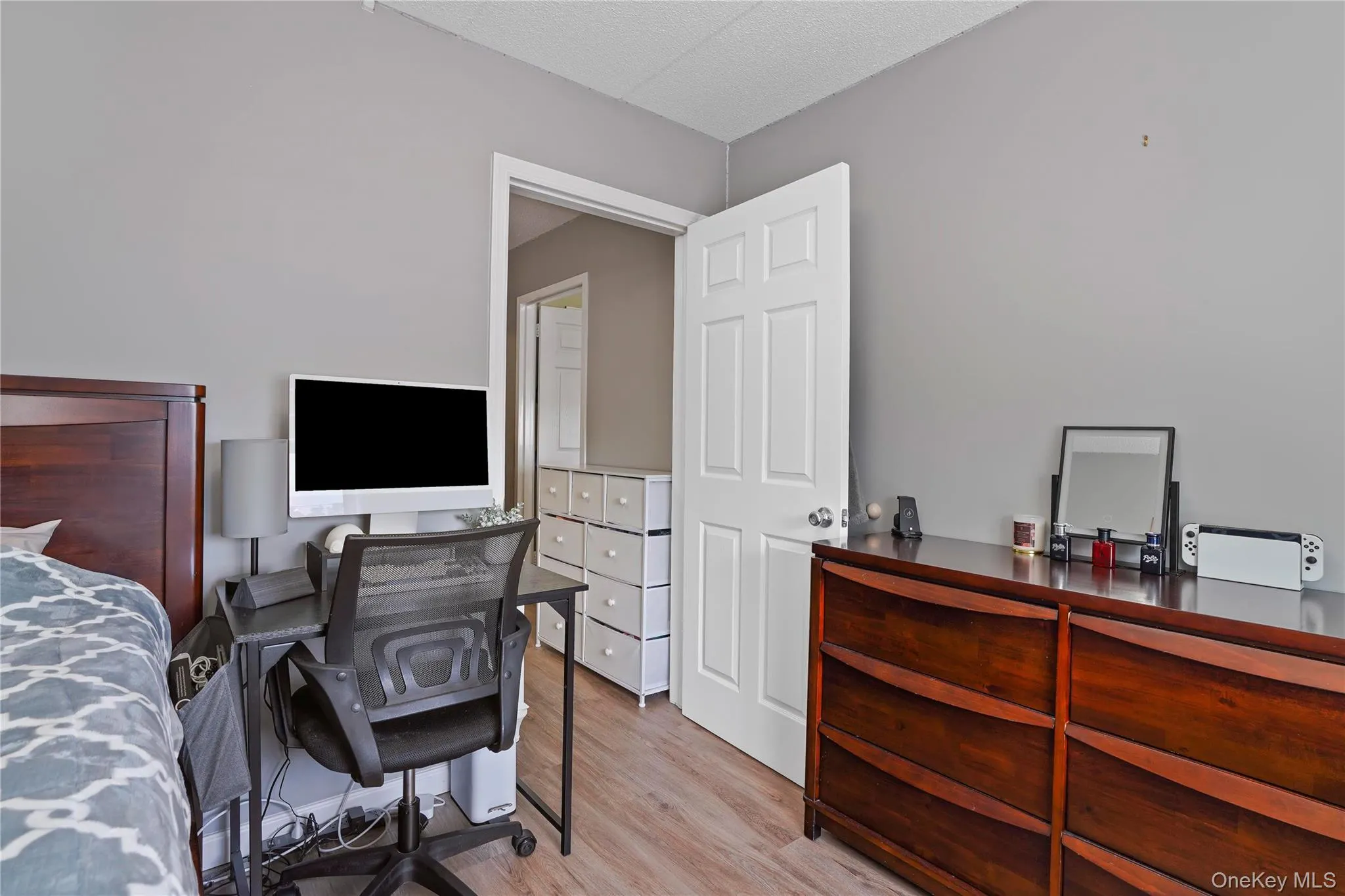 61-12 69th Street, New York, NY, 2 Bedrooms Bedrooms, 7 Rooms Rooms,2 BathroomsBathrooms,Residential,For Rent,69th Street,0,1012902 61-12 69th Street, New York, NY, 2 Bedrooms Bedrooms, 7 Rooms Rooms,2 BathroomsBathrooms,Residential,For Rent,69th Street,0,1012902