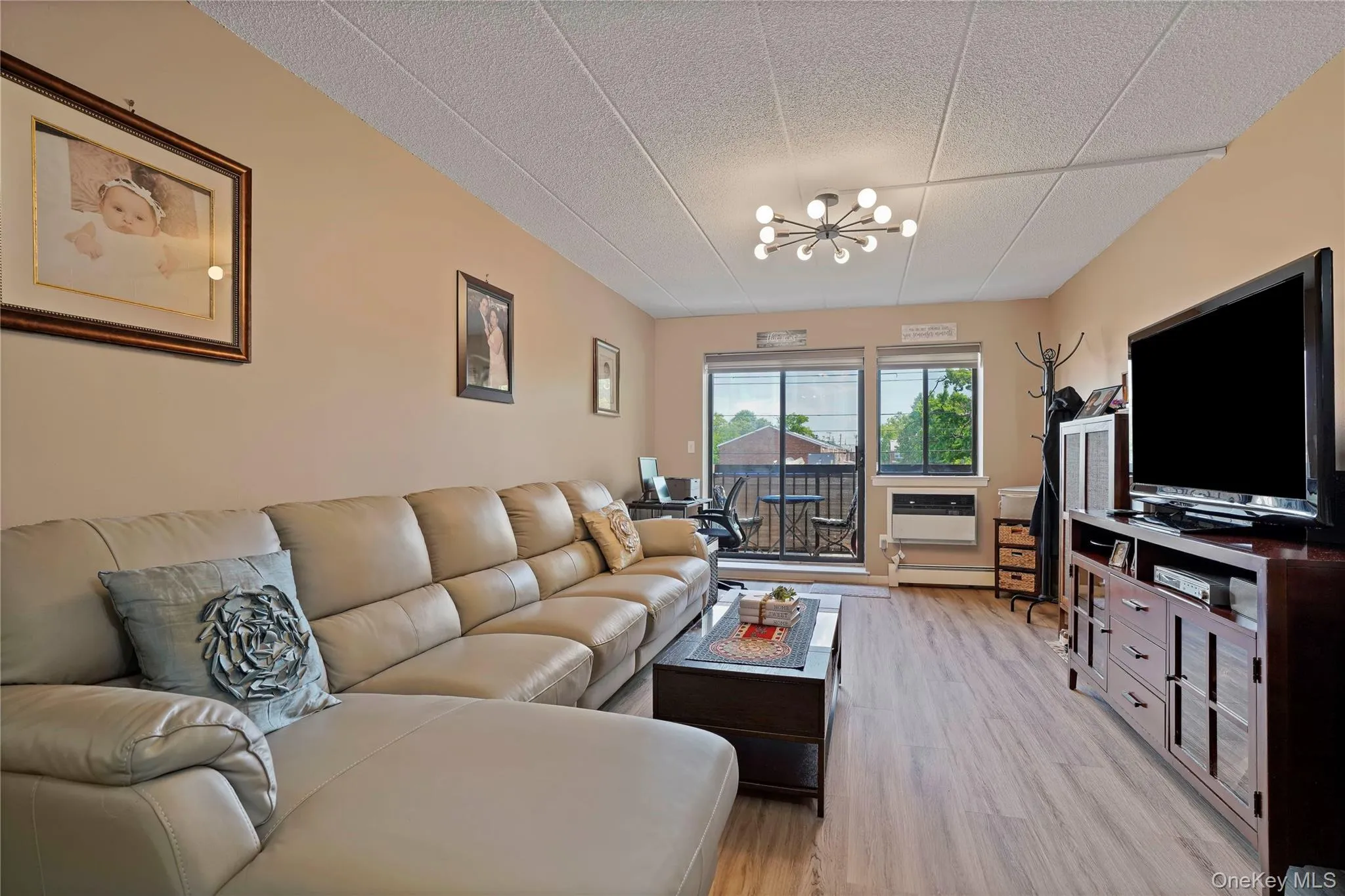 61-12 69th Street, New York, NY, 2 Bedrooms Bedrooms, 7 Rooms Rooms,2 BathroomsBathrooms,Residential,For Rent,69th Street,0,1012902 61-12 69th Street, New York, NY, 2 Bedrooms Bedrooms, 7 Rooms Rooms,2 BathroomsBathrooms,Residential,For Rent,69th Street,0,1012902