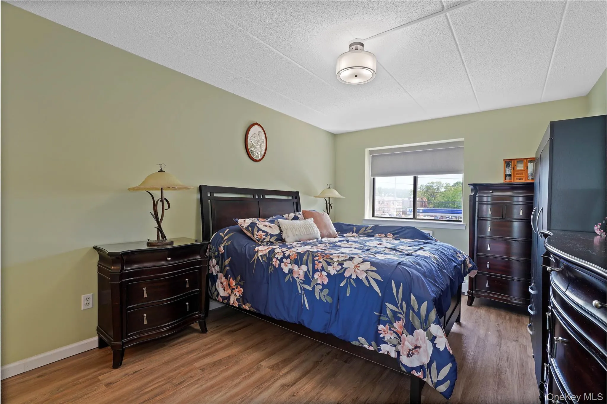 61-12 69th Street, New York, NY, 2 Bedrooms Bedrooms, 7 Rooms Rooms,2 BathroomsBathrooms,Residential,For Rent,69th Street,0,1012902 61-12 69th Street, New York, NY, 2 Bedrooms Bedrooms, 7 Rooms Rooms,2 BathroomsBathrooms,Residential,For Rent,69th Street,0,1012902