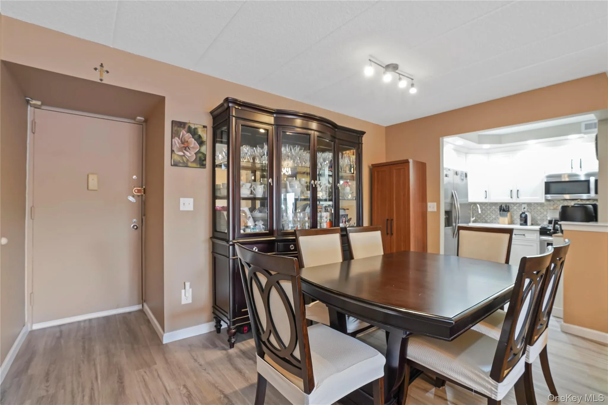 61-12 69th Street, New York, NY, 2 Bedrooms Bedrooms, 7 Rooms Rooms,2 BathroomsBathrooms,Residential,For Rent,69th Street,0,1012902 61-12 69th Street, New York, NY, 2 Bedrooms Bedrooms, 7 Rooms Rooms,2 BathroomsBathrooms,Residential,For Rent,69th Street,0,1012902