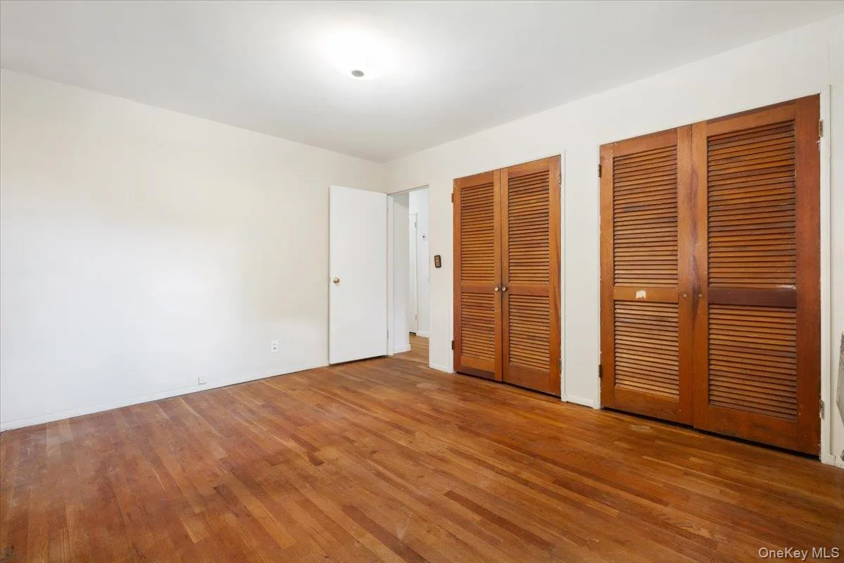 5 Hemlock Road, Greenburgh, NY, 4 Bedrooms Bedrooms, 8 Rooms Rooms,2 BathroomsBathrooms,Residential,For Rent,Hemlock,0,1012903 5 Hemlock Road, Greenburgh, NY, 4 Bedrooms Bedrooms, 8 Rooms Rooms,2 BathroomsBathrooms,Residential,For Rent,Hemlock,0,1012903