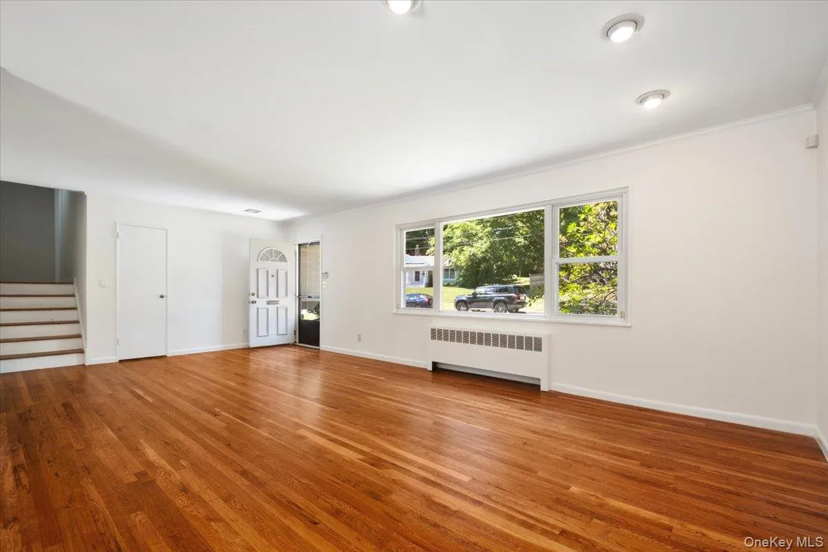 5 Hemlock Road, Greenburgh, NY, 4 Bedrooms Bedrooms, 8 Rooms Rooms,2 BathroomsBathrooms,Residential,For Rent,Hemlock,0,1012903 5 Hemlock Road, Greenburgh, NY, 4 Bedrooms Bedrooms, 8 Rooms Rooms,2 BathroomsBathrooms,Residential,For Rent,Hemlock,0,1012903