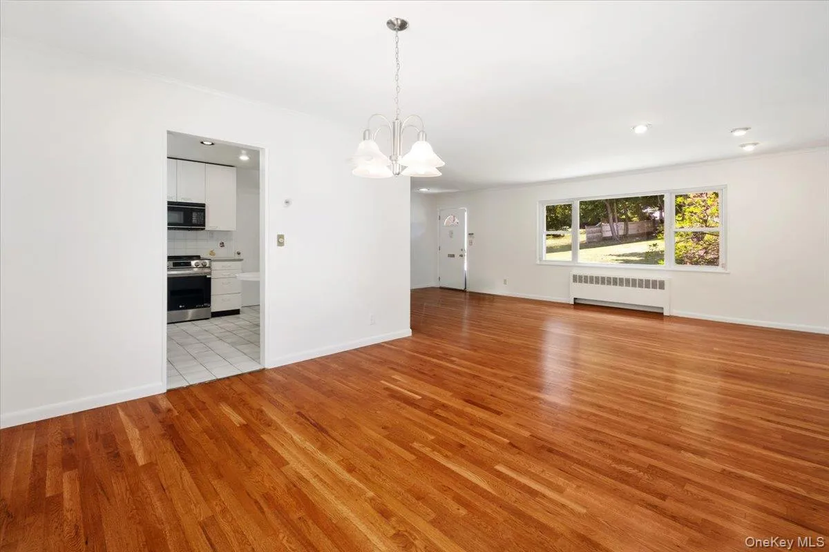 5 Hemlock Road, Greenburgh, NY, 4 Bedrooms Bedrooms, 8 Rooms Rooms,2 BathroomsBathrooms,Residential,For Rent,Hemlock,0,1012903 5 Hemlock Road, Greenburgh, NY, 4 Bedrooms Bedrooms, 8 Rooms Rooms,2 BathroomsBathrooms,Residential,For Rent,Hemlock,0,1012903