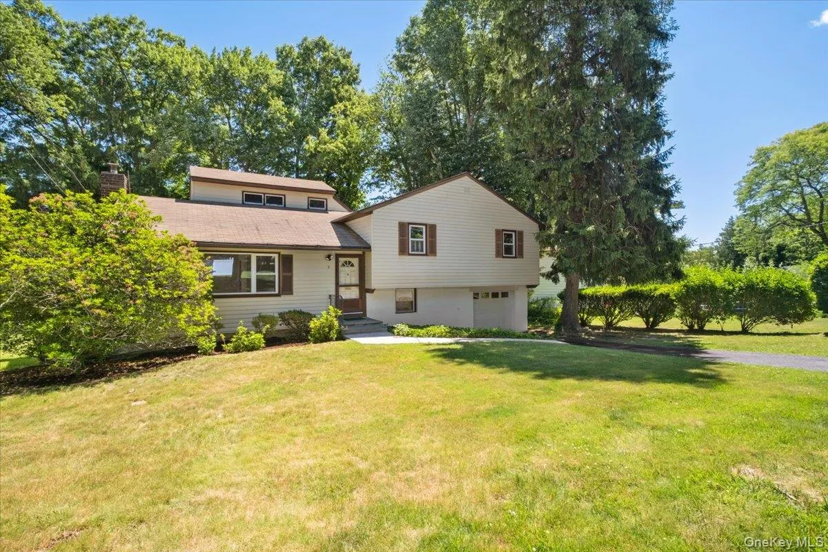 5 Hemlock Road, Greenburgh, NY, 4 Bedrooms Bedrooms, 8 Rooms Rooms,2 BathroomsBathrooms,Residential,For Rent,Hemlock,0,1012903 5 Hemlock Road, Greenburgh, NY, 4 Bedrooms Bedrooms, 8 Rooms Rooms,2 BathroomsBathrooms,Residential,For Rent,Hemlock,0,1012903