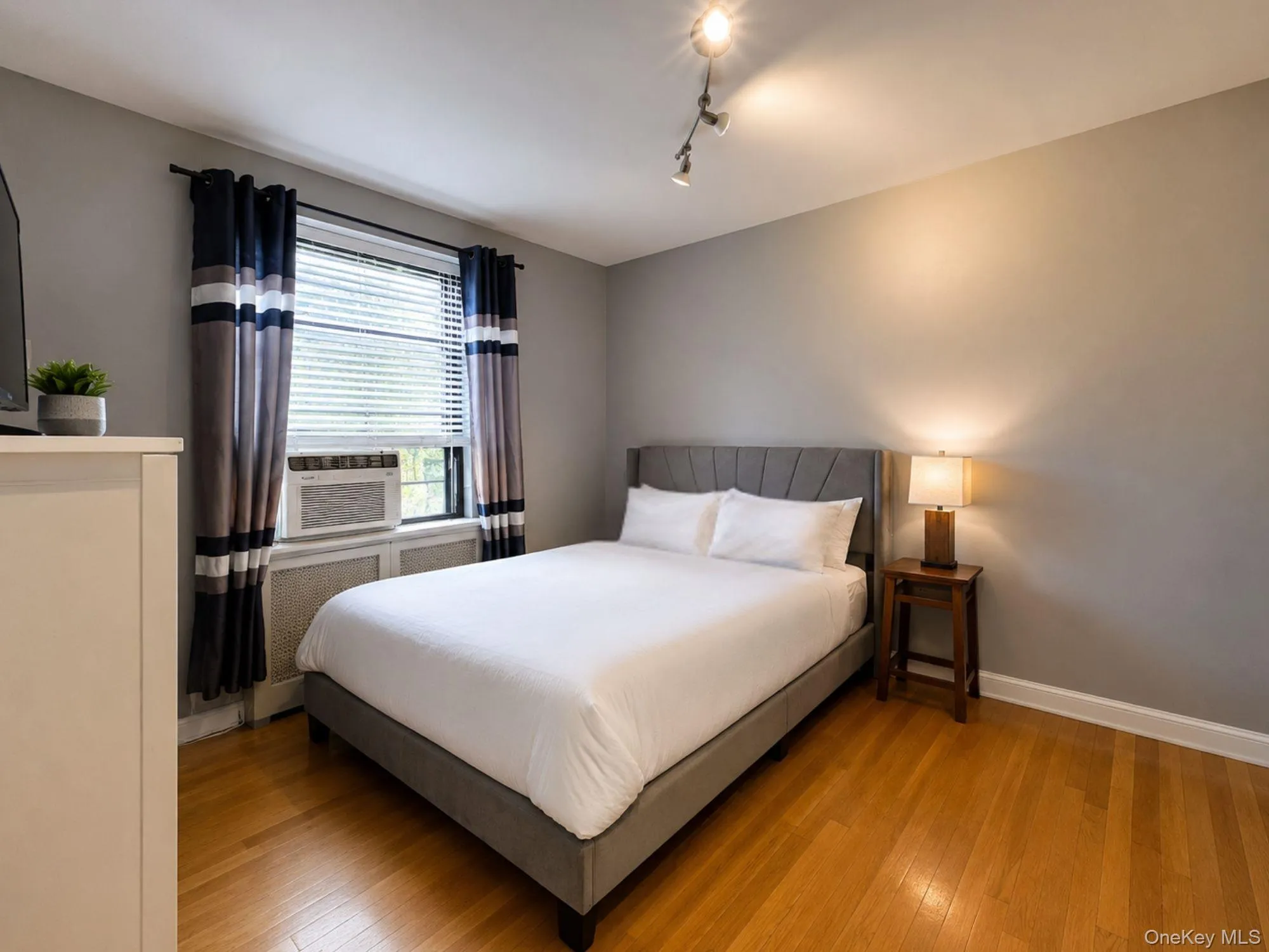 21-44 78 Street, New York, NY, 2 Bedrooms Bedrooms, 4 Rooms Rooms,1 BathroomBathrooms,Residential,For Rent,78,0,1012905 21-44 78 Street, New York, NY, 2 Bedrooms Bedrooms, 4 Rooms Rooms,1 BathroomBathrooms,Residential,For Rent,78,0,1012905