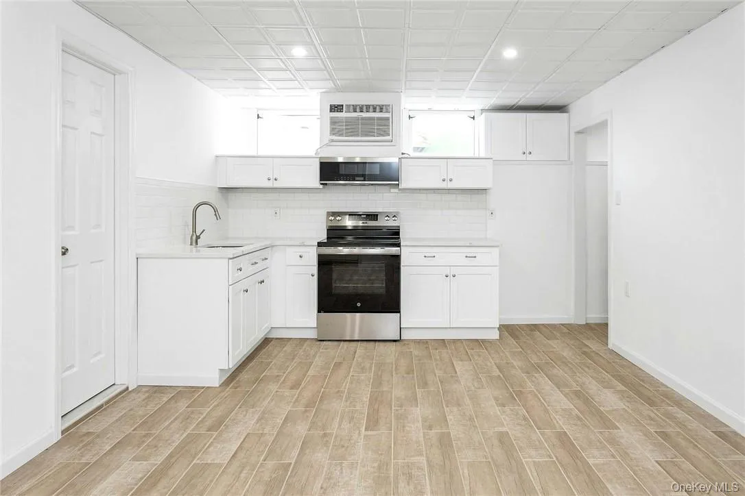 1970 Main Street, Yorktown, NY, 1 Bedroom Bedrooms, 2 Rooms Rooms,1 BathroomBathrooms,Residential Lease,For Rent,Main,0,1012906 1970 Main Street, Yorktown, NY, 1 Bedroom Bedrooms, 2 Rooms Rooms,1 BathroomBathrooms,Residential Lease,For Rent,Main,0,1012906